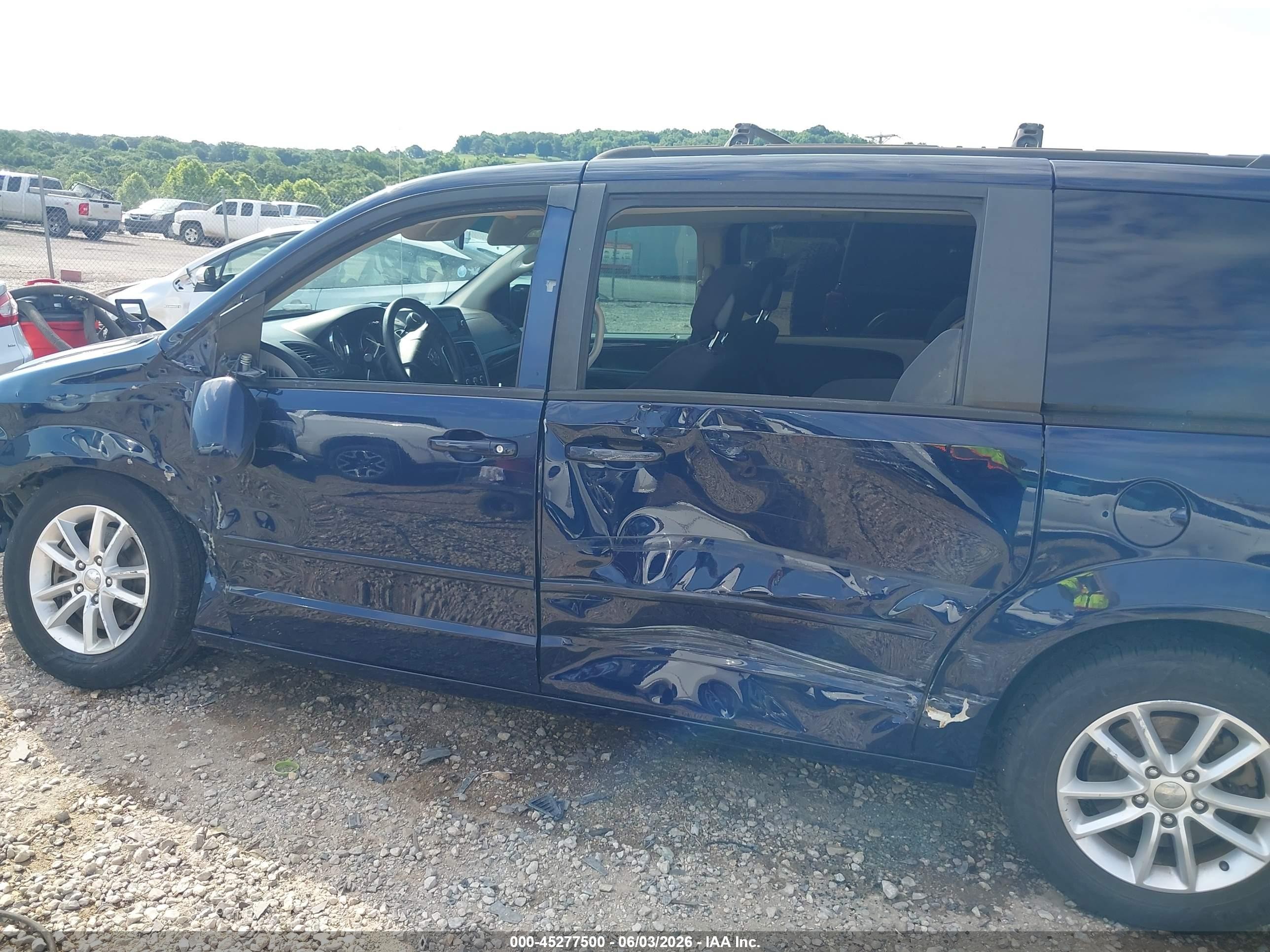 2014 Dodge Grand Caravan Sxt Blue vin: 2C4RDGCG4ER121687