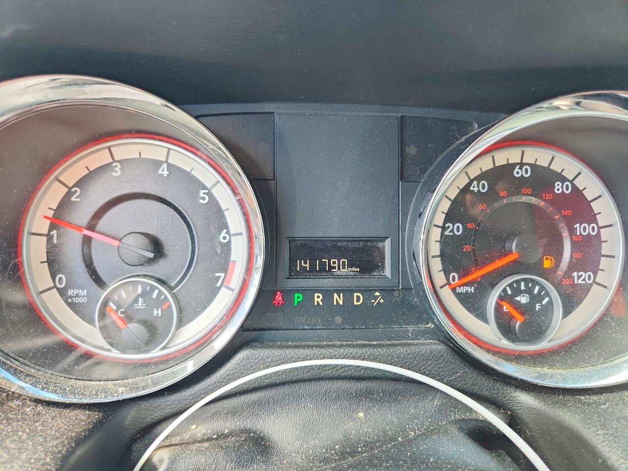 2014 Dodge Caravan Silver vin: 2C4RDGCG4ER128056