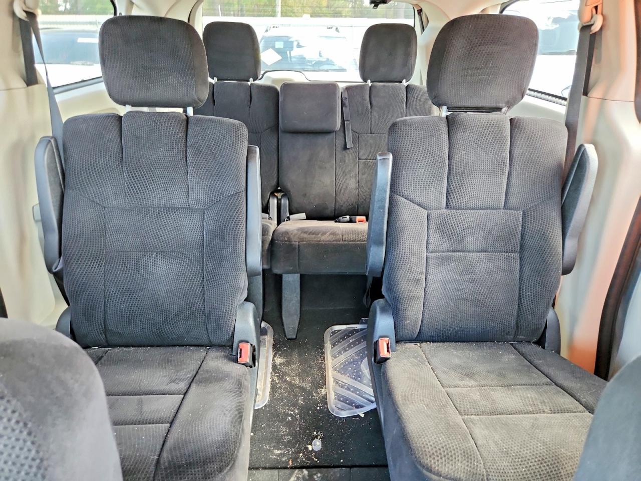 2014 Dodge Caravan Silver vin: 2C4RDGCG4ER128056