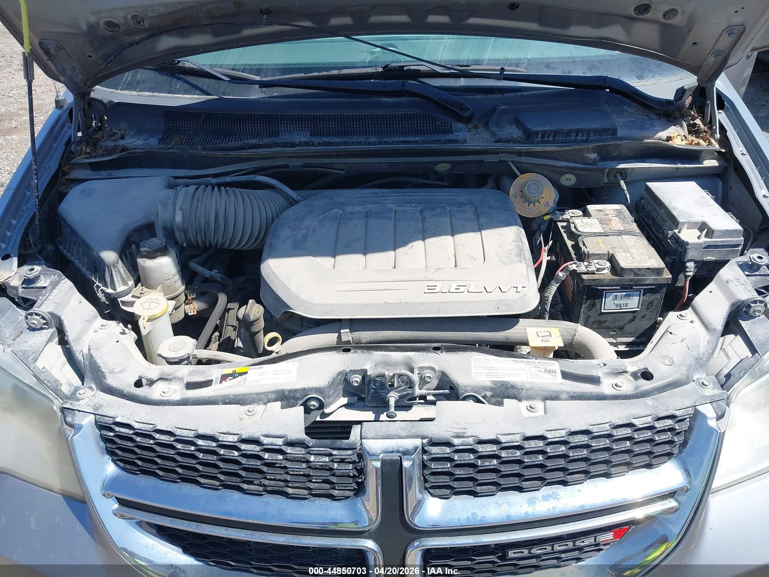 2014 Dodge Grand Caravan Sxt Silver vin: 2C4RDGCG4ER142443