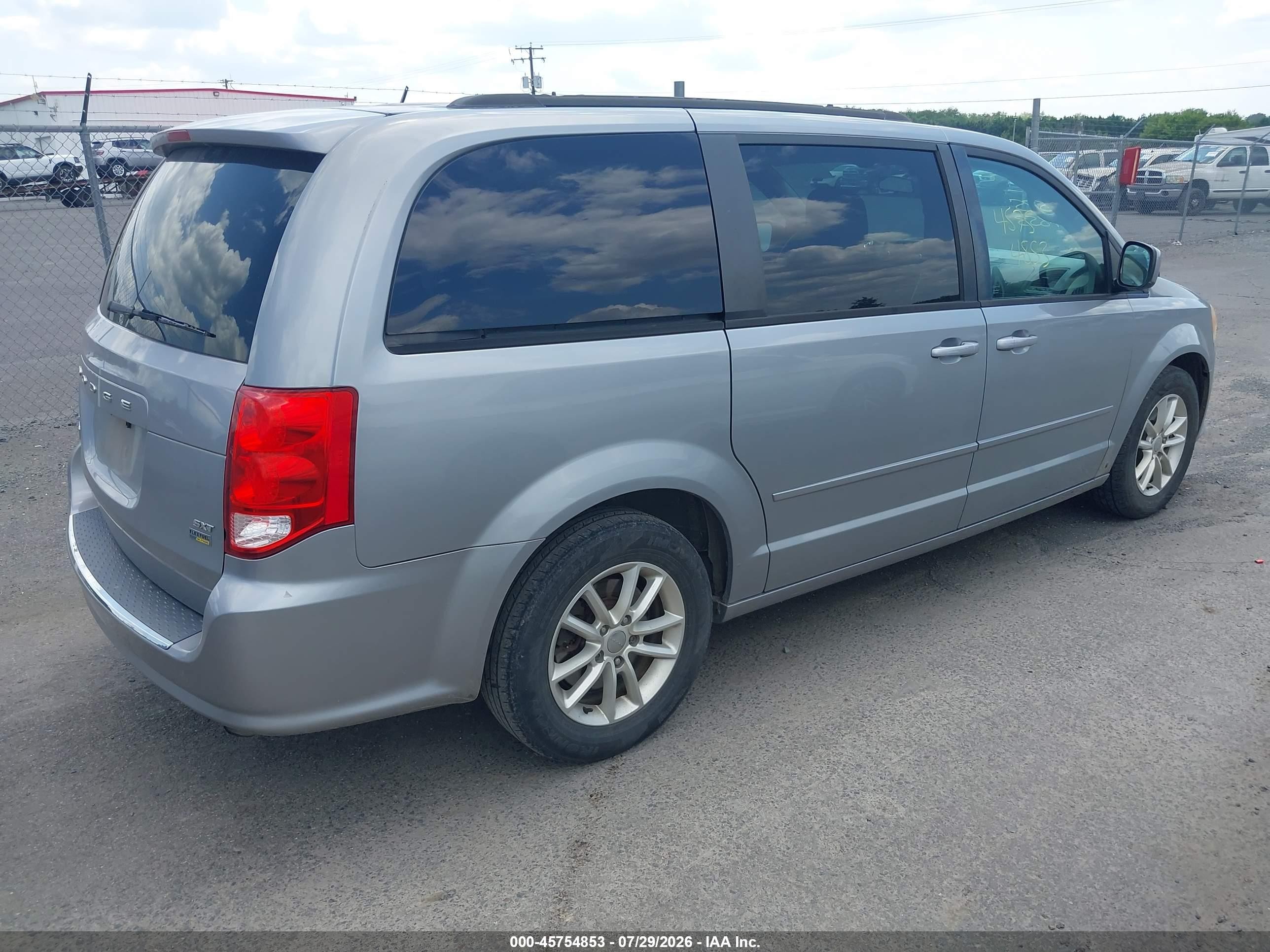 2014 Dodge Grand Caravan Sxt Silver vin: 2C4RDGCG4ER155760