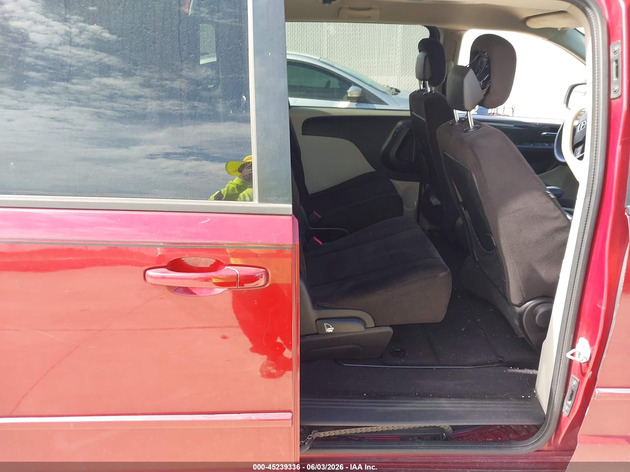 2014 Dodge Grand Caravan Sxt Red vin: 2C4RDGCG4ER178908