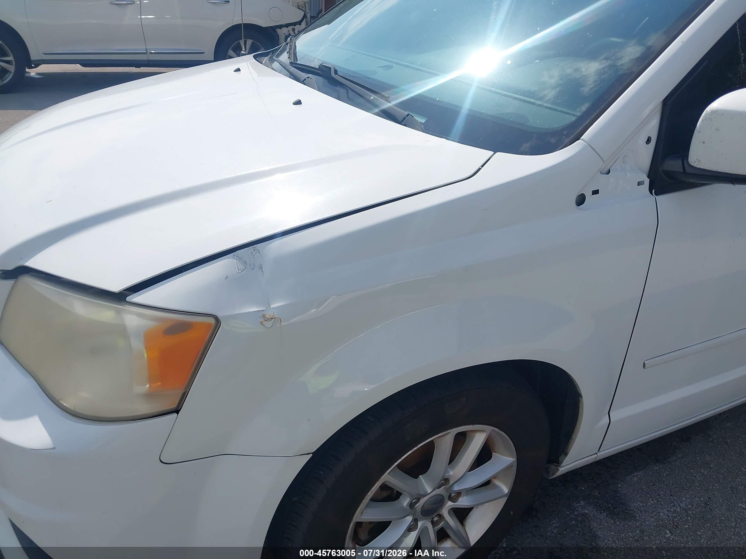 2014 Dodge Grand Caravan Sxt White vin: 2C4RDGCG4ER253008