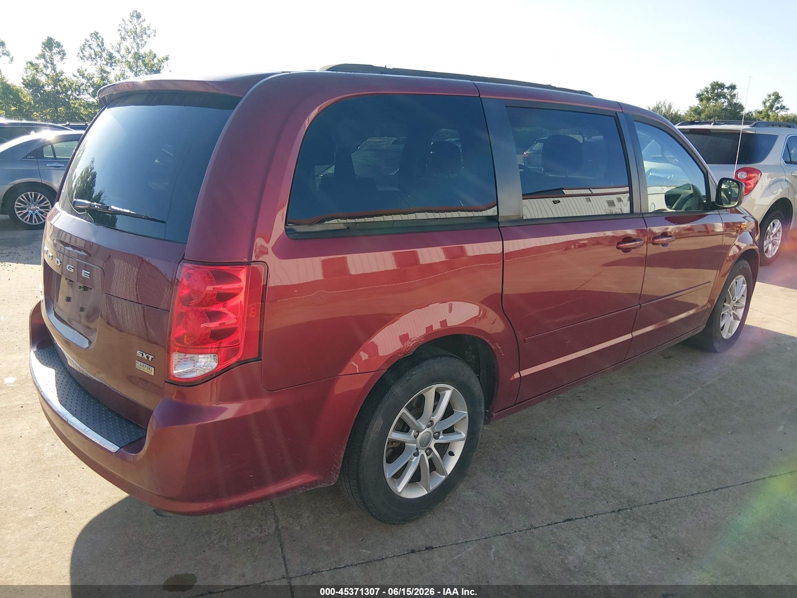 2014 Dodge Grand Caravan Sxt Red vin: 2C4RDGCG4ER263618