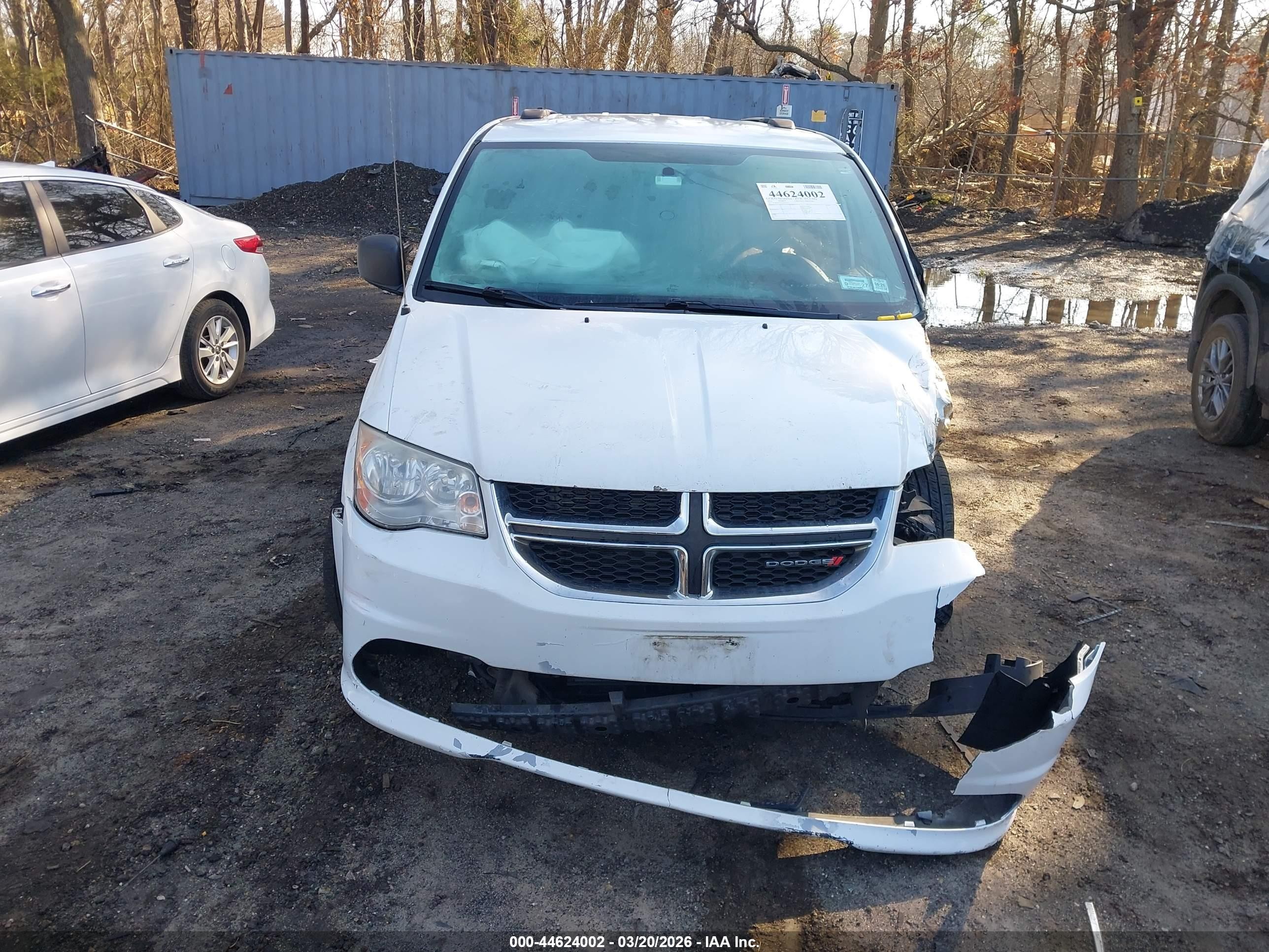 2014 Dodge Grand Caravan Sxt White vin: 2C4RDGCG4ER425327