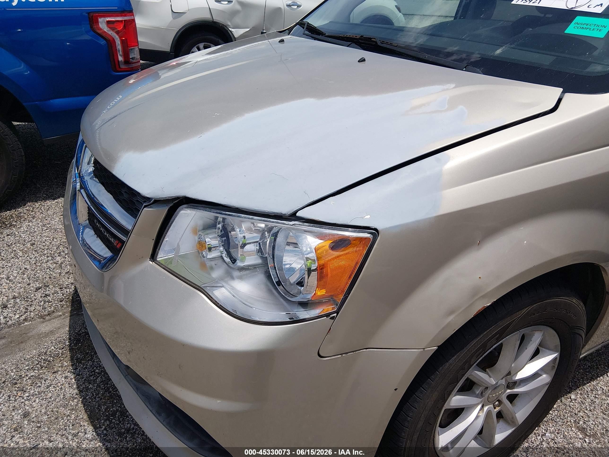 2015 Dodge Grand Caravan Sxt Beige vin: 2C4RDGCG4FR540804