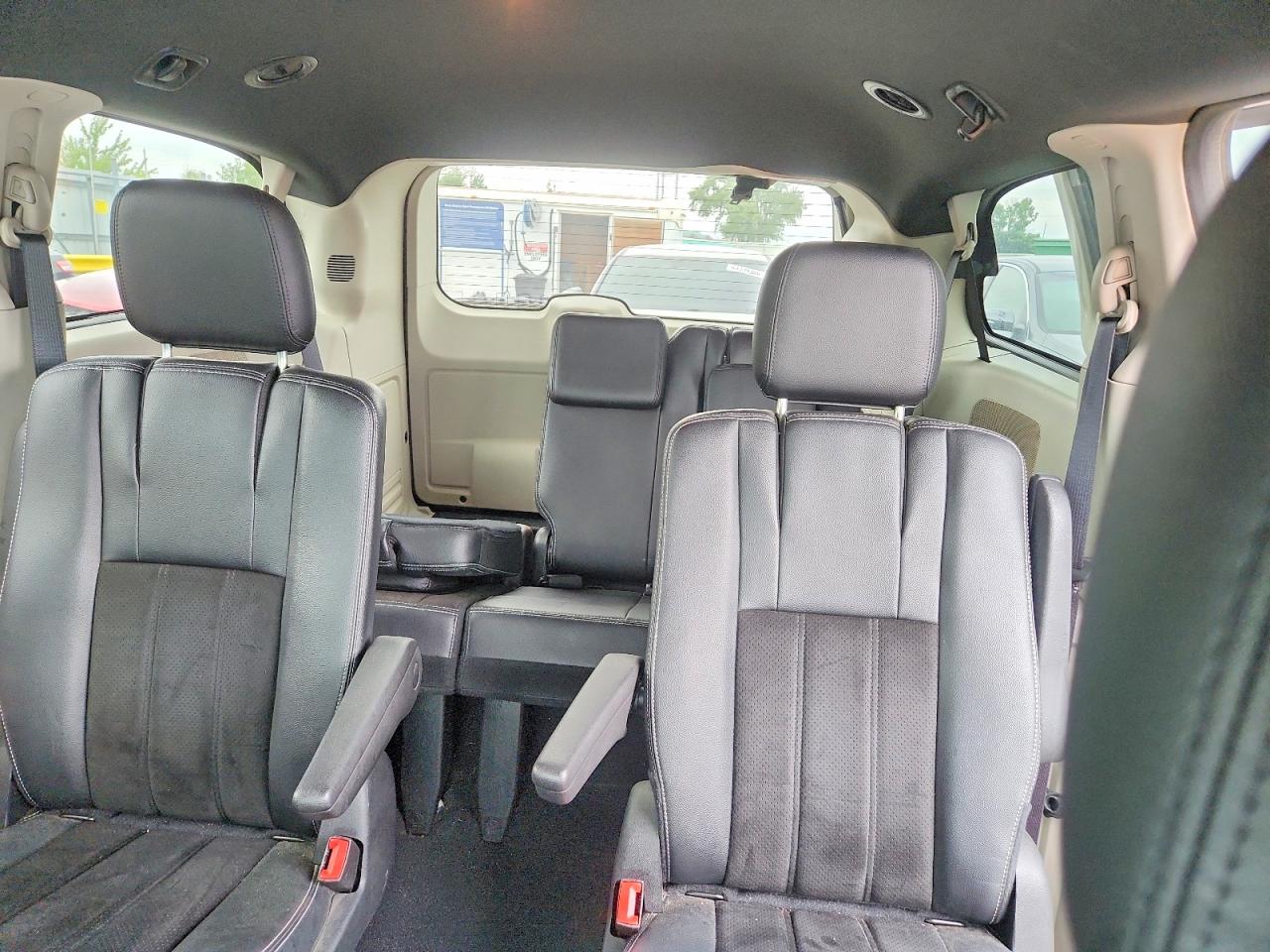 2015 Dodge Grand Caravan Sxt Beige vin: 2C4RDGCG4FR669612