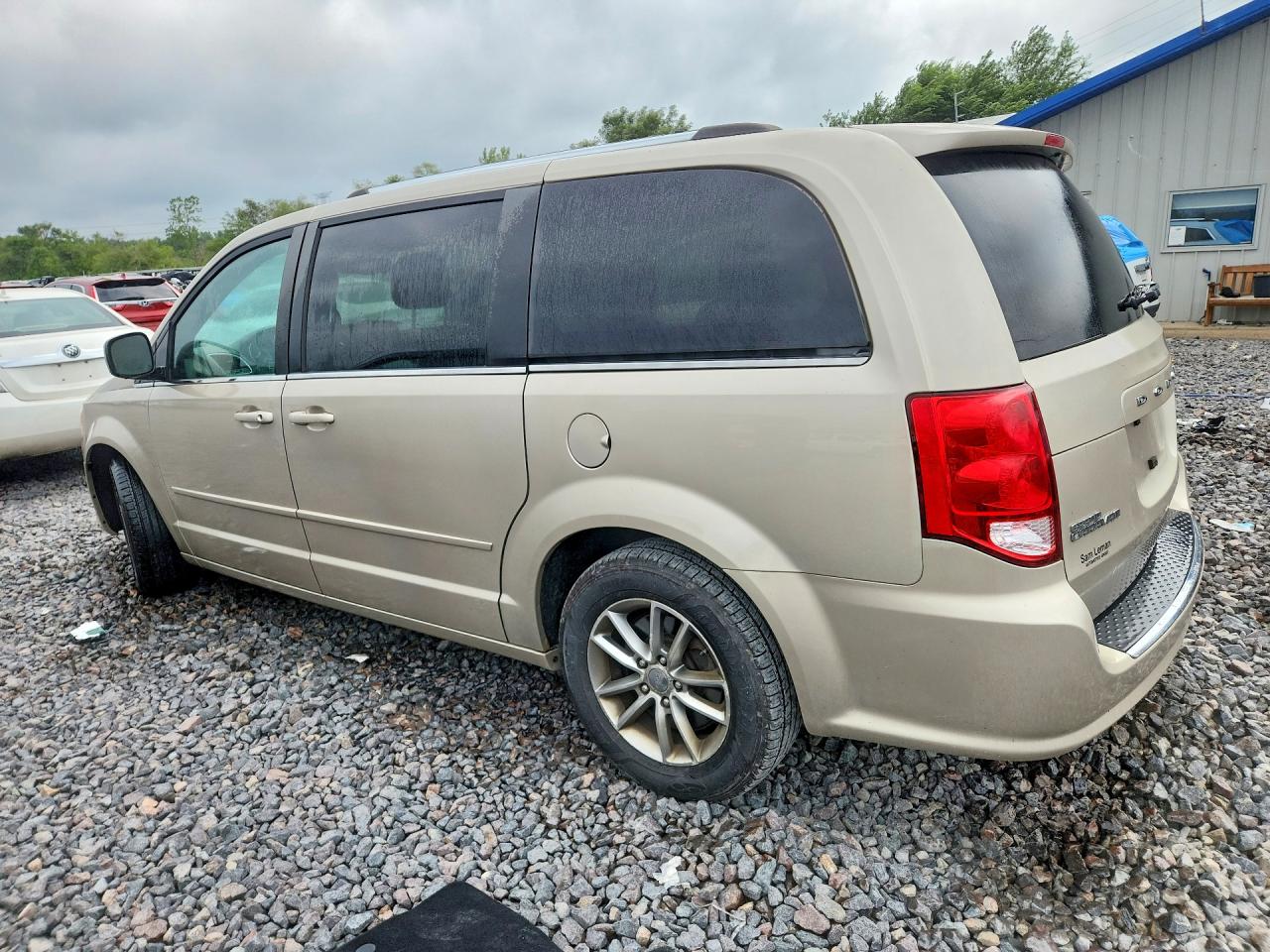 2015 Dodge Grand Caravan Sxt Beige vin: 2C4RDGCG4FR669612