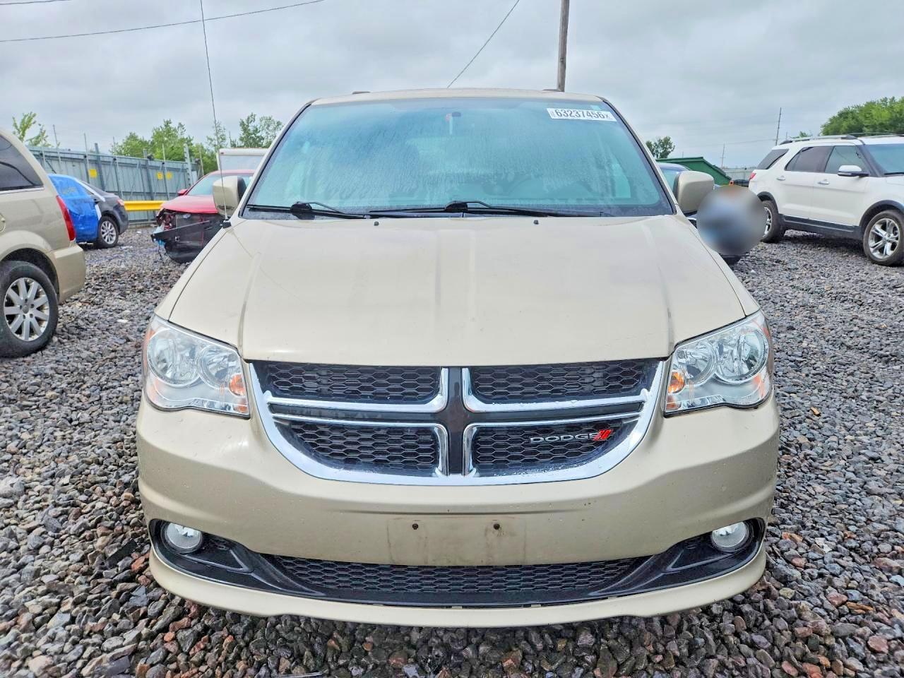 2015 Dodge Grand Caravan Sxt Beige vin: 2C4RDGCG4FR669612
