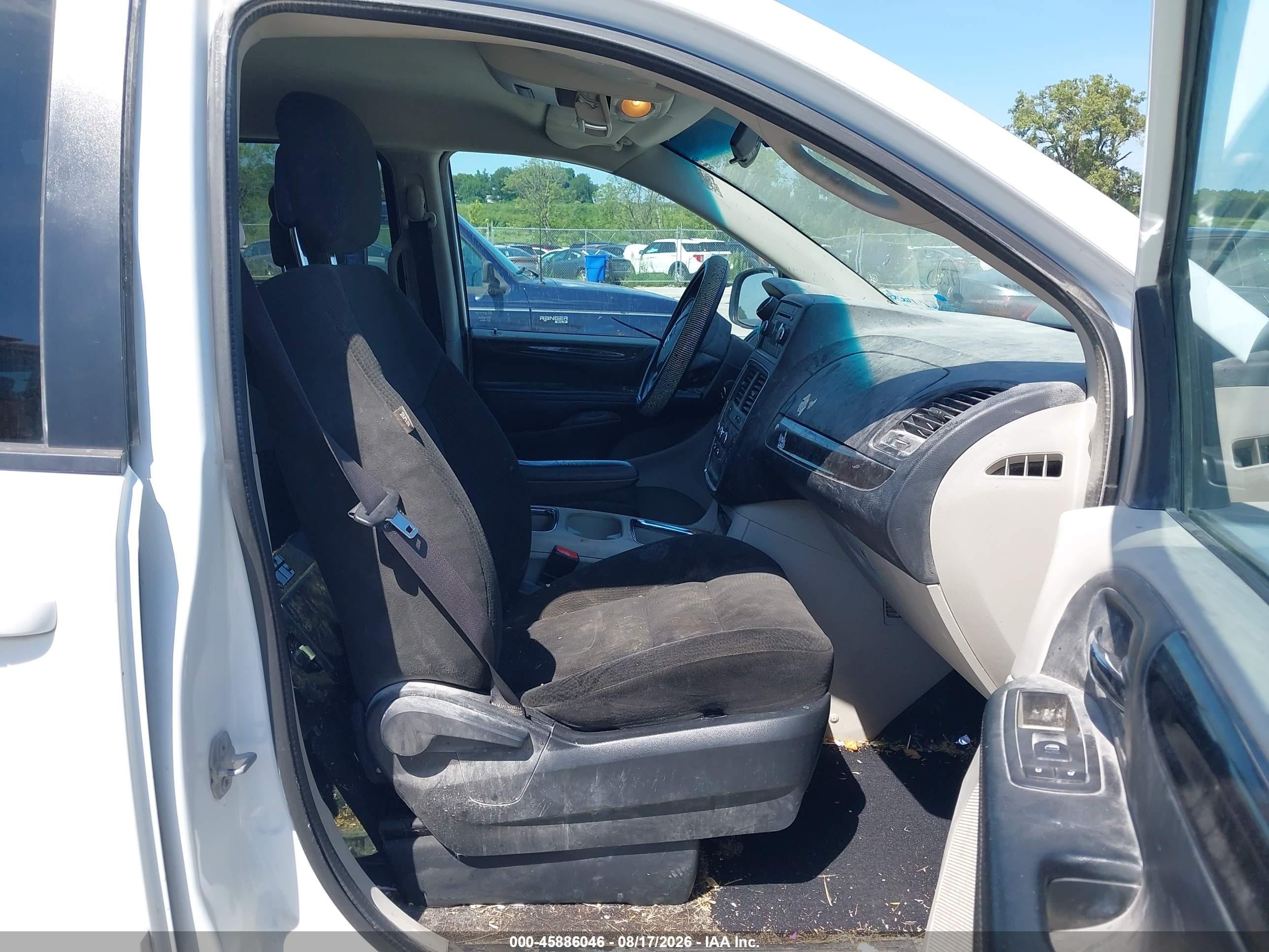2015 Dodge Grand Caravan Sxt White vin: 2C4RDGCG4FR745815