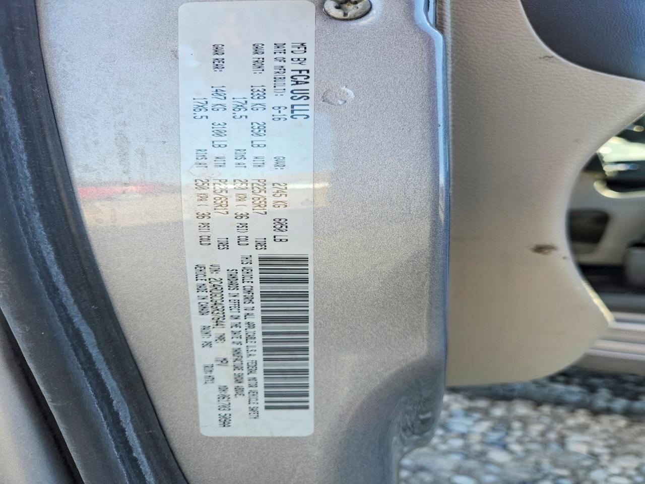 2016 Dodge Grand Caravan Sxt Silver vin: 2C4RDGCG4GR376441