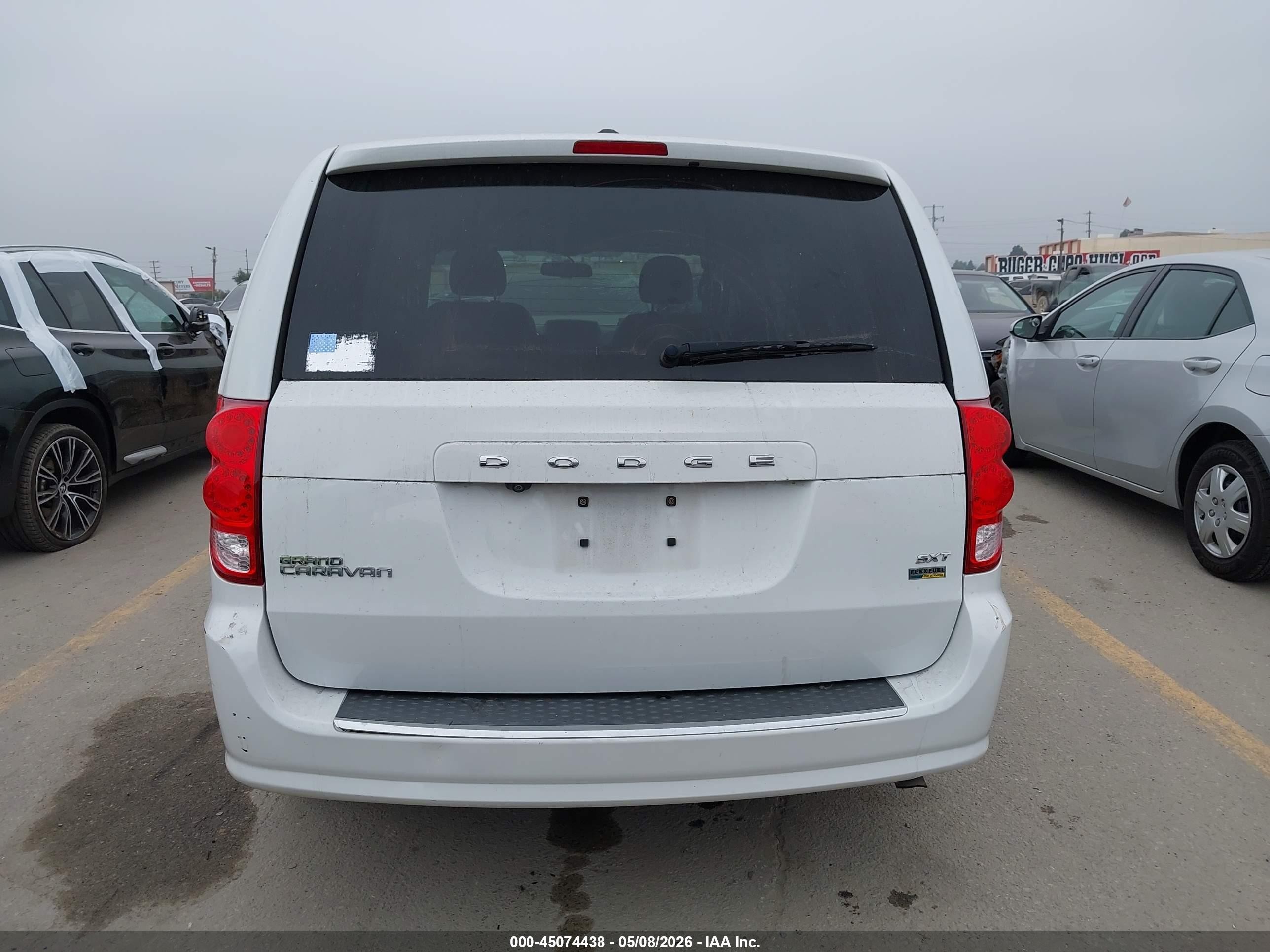 2017 Dodge Grand Caravan Sxt White vin: 2C4RDGCG4HR685831