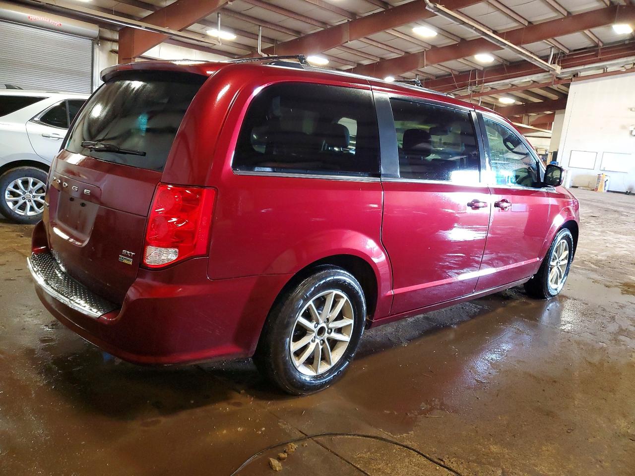 2019 Dodge Grand Caravan Sxt Burgundy vin: 2C4RDGCG4KR565390