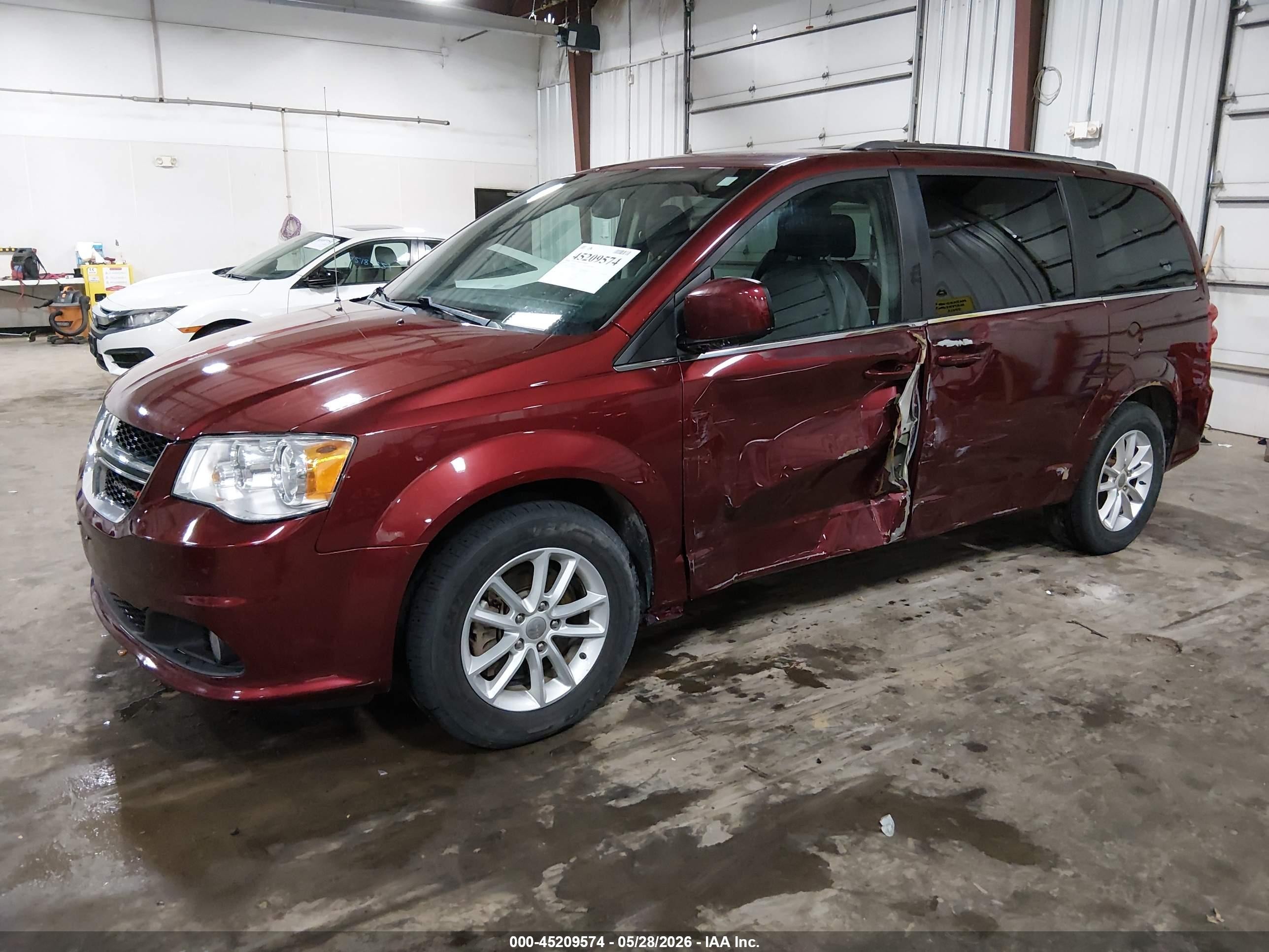 2019 Dodge Grand Caravan Sxt Maroon vin: 2C4RDGCG4KR689563