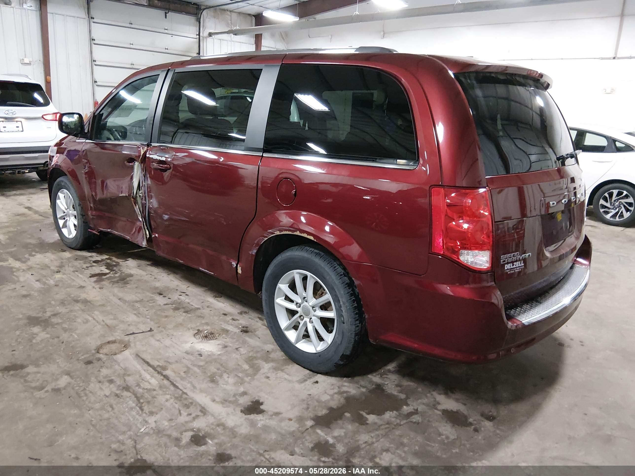 2019 Dodge Grand Caravan Sxt Maroon vin: 2C4RDGCG4KR689563