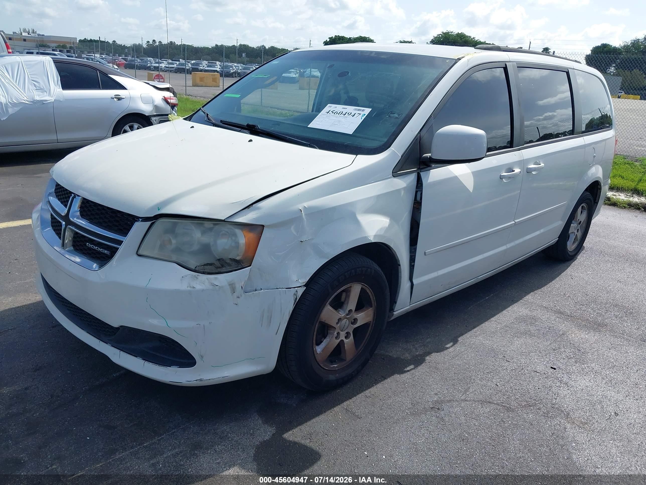 2012 Dodge Grand Caravan Sxt White vin: 2C4RDGCG5CR180261