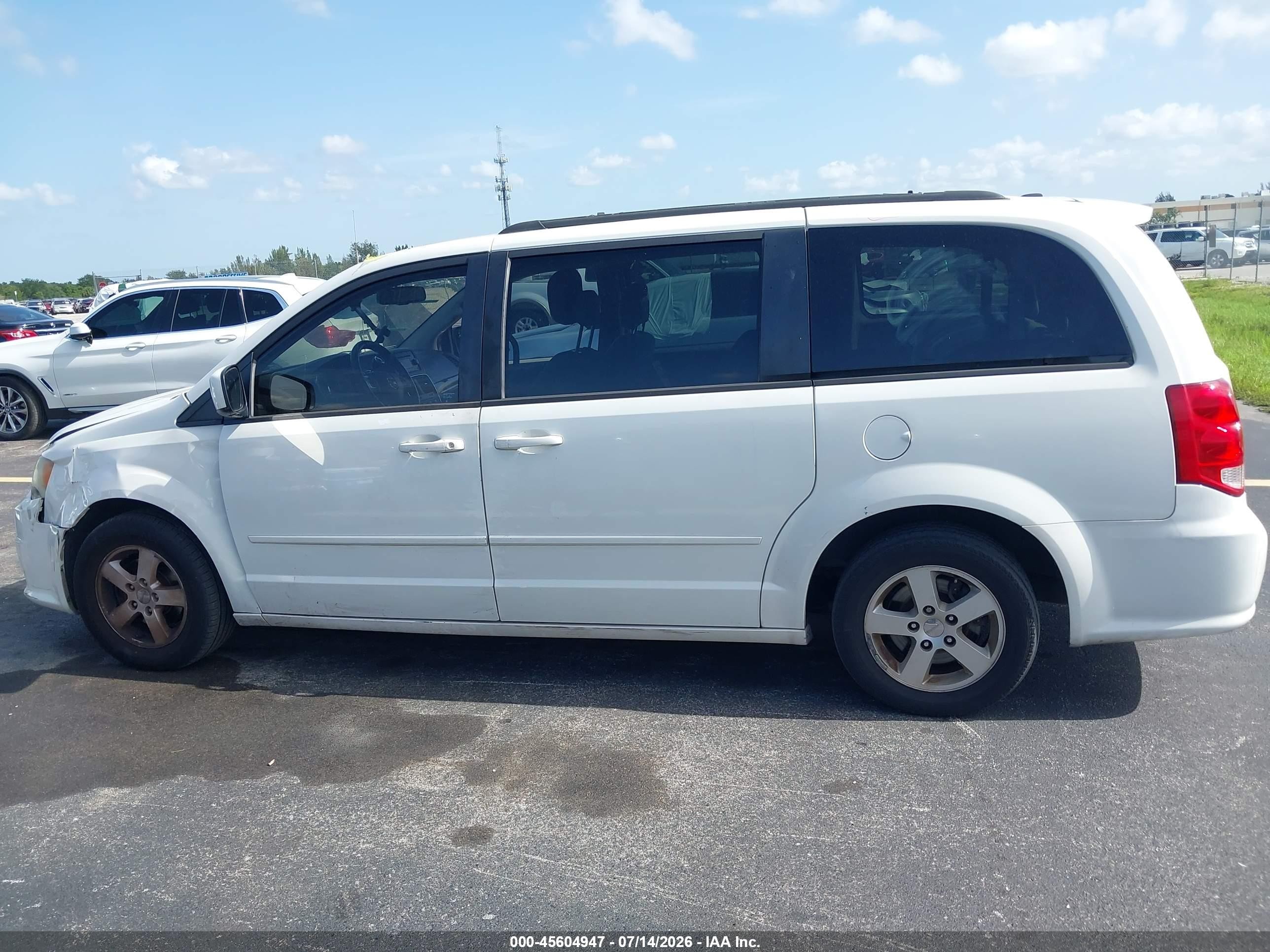 2012 Dodge Grand Caravan Sxt White vin: 2C4RDGCG5CR180261