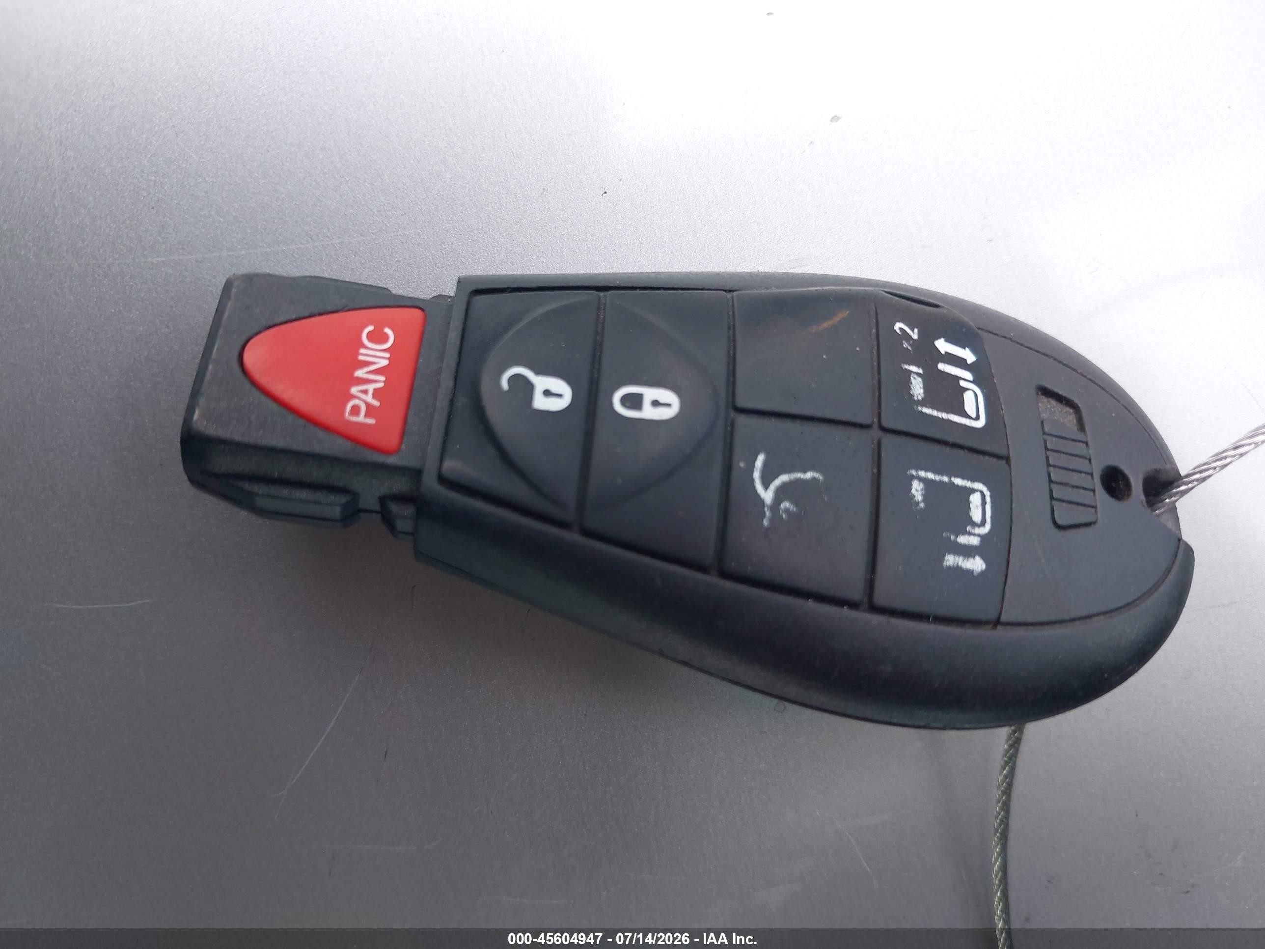 2012 Dodge Grand Caravan Sxt White vin: 2C4RDGCG5CR180261
