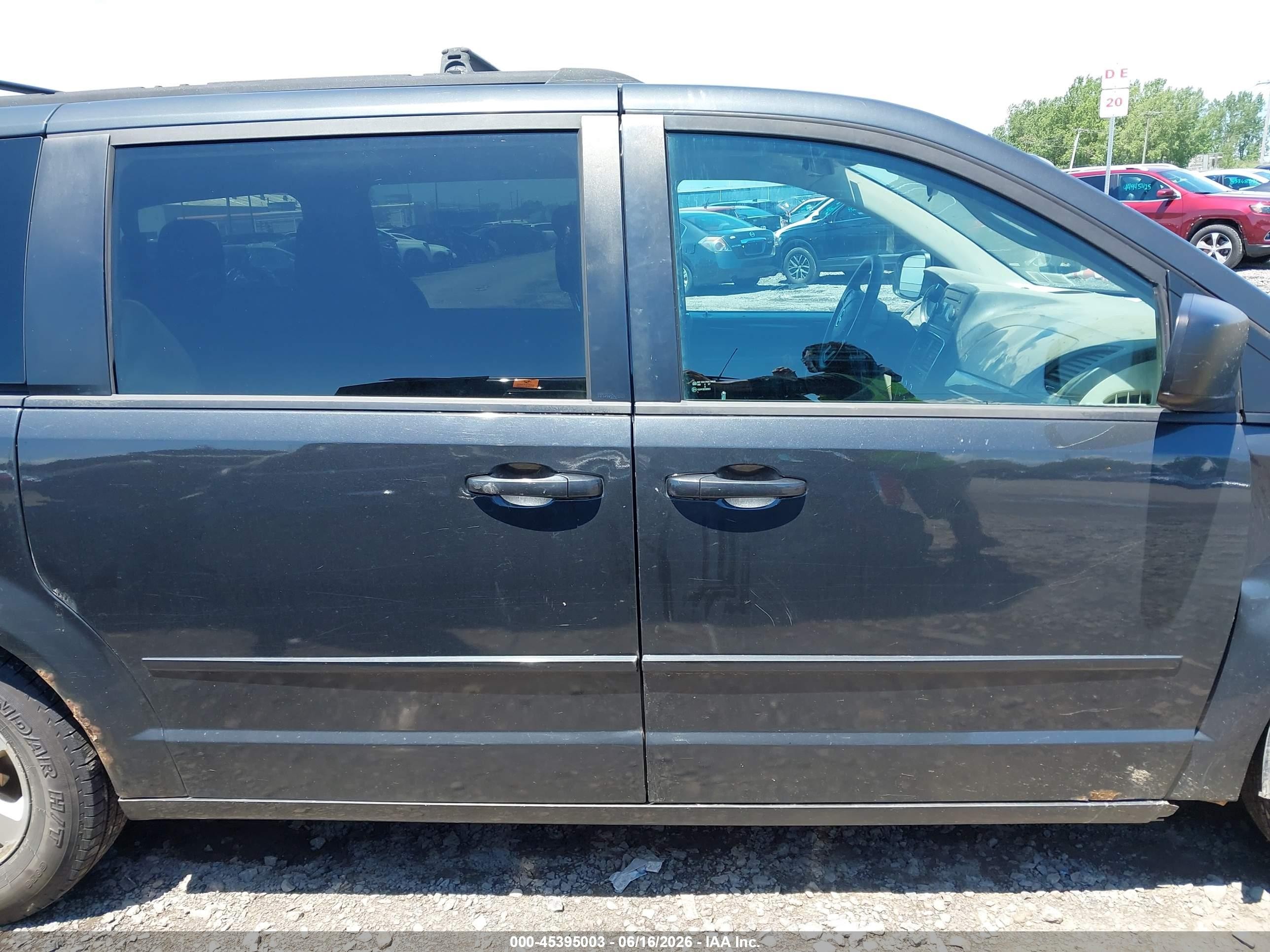 2012 Dodge Grand Caravan Sxt Черный vin: 2C4RDGCG5CR242595