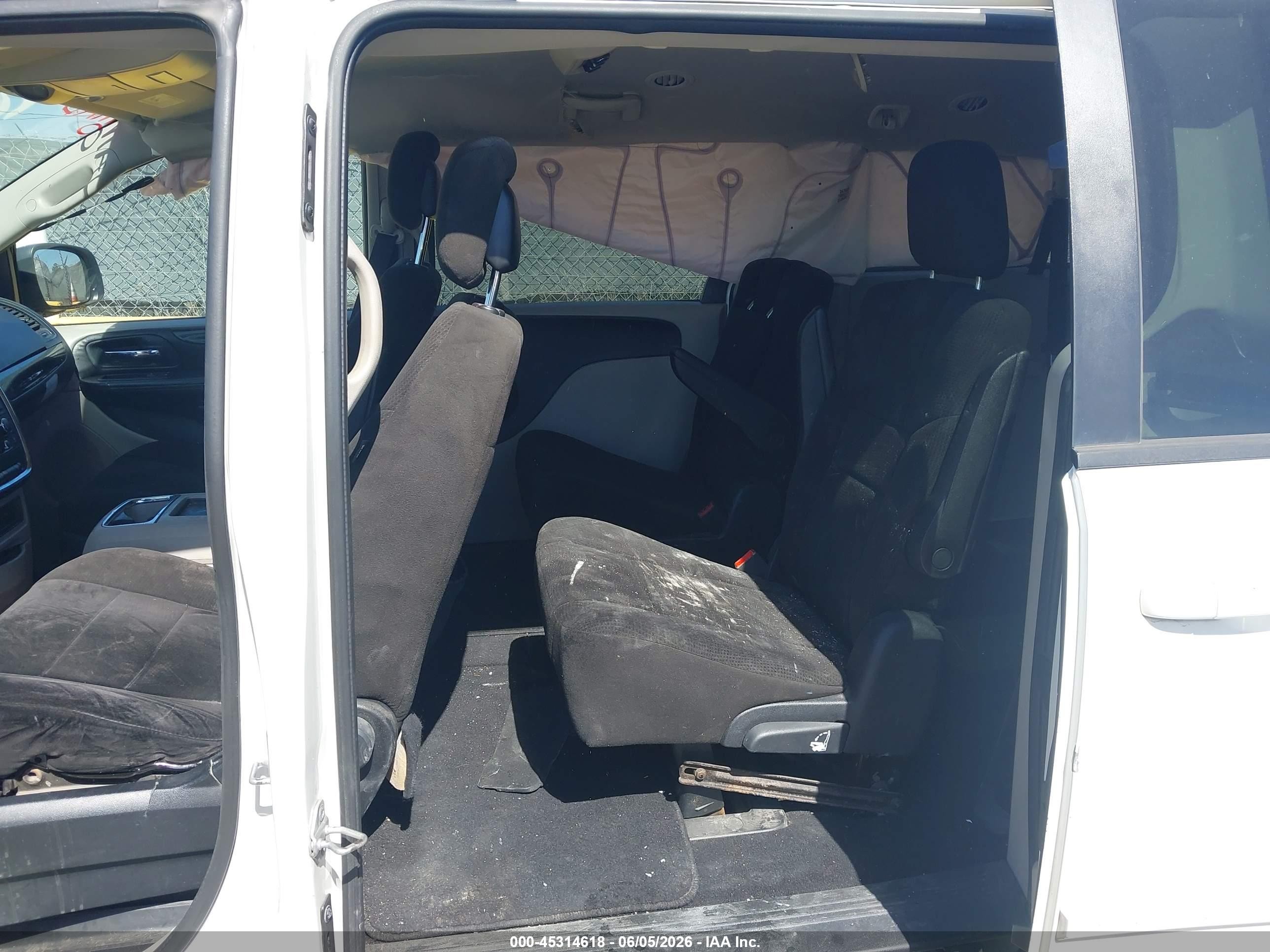 2013 Dodge Grand Caravan Sxt White vin: 2C4RDGCG5DR523930