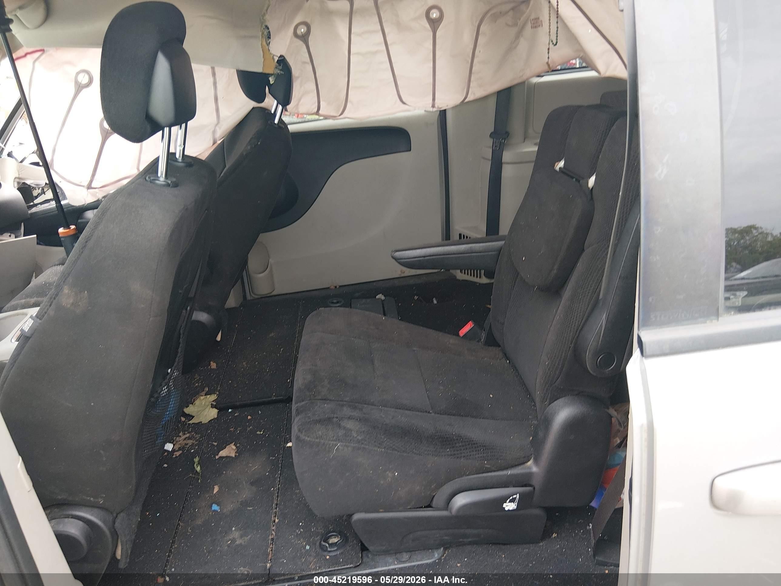 2013 Dodge Grand Caravan Sxt Silver vin: 2C4RDGCG5DR580905