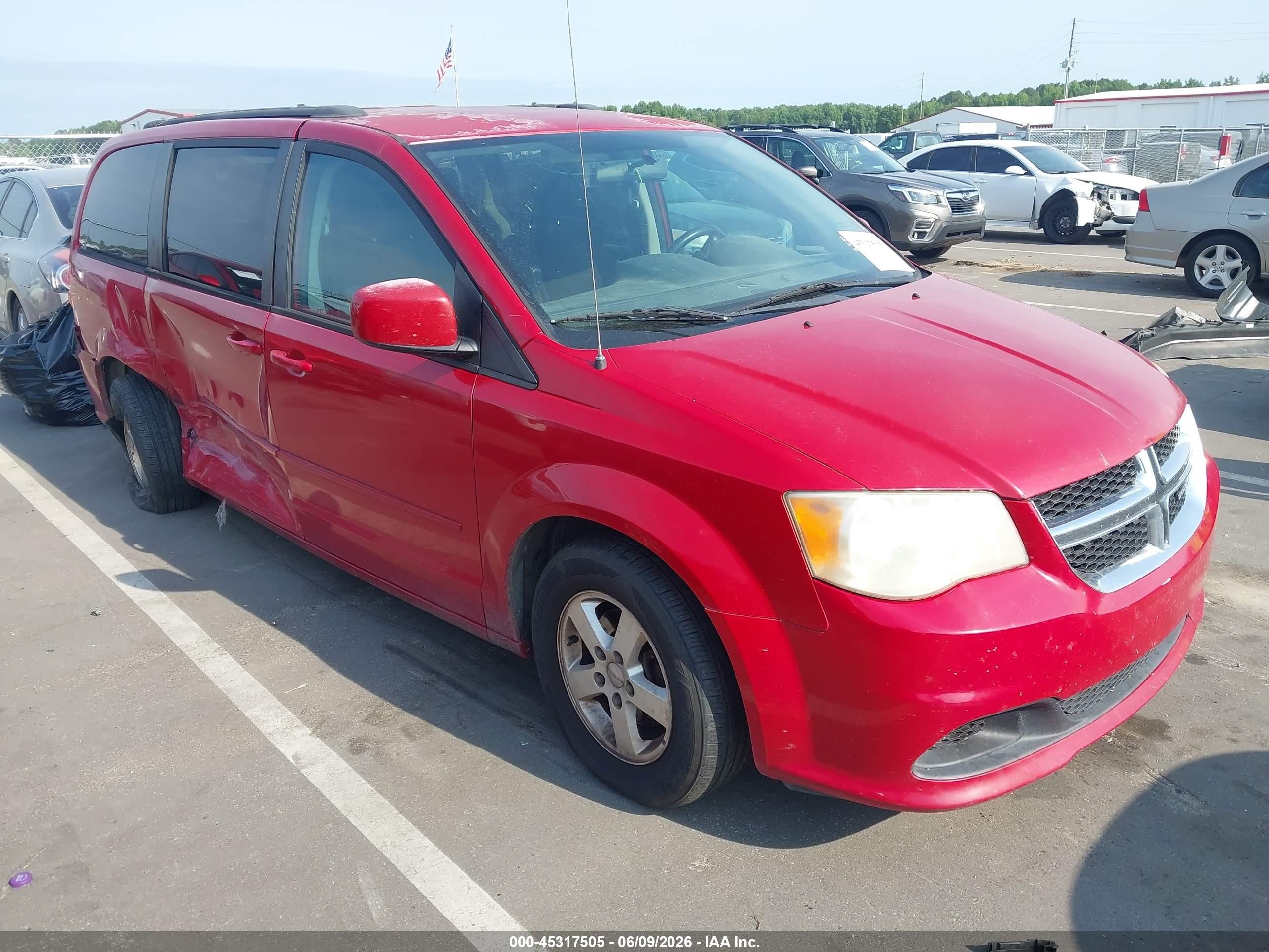 2013 Dodge Grand Caravan Sxt Red vin: 2C4RDGCG5DR611540