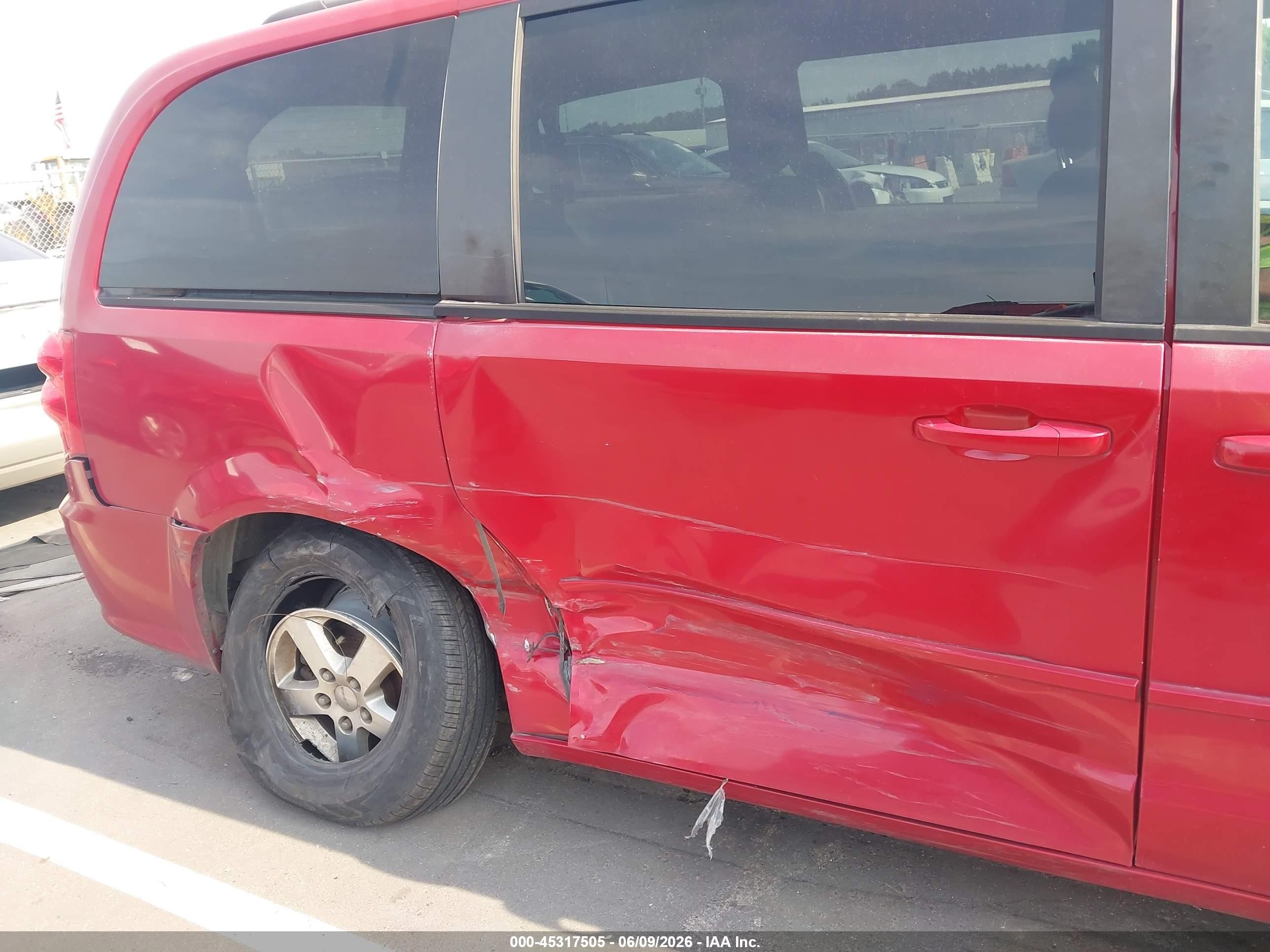 2013 Dodge Grand Caravan Sxt Red vin: 2C4RDGCG5DR611540