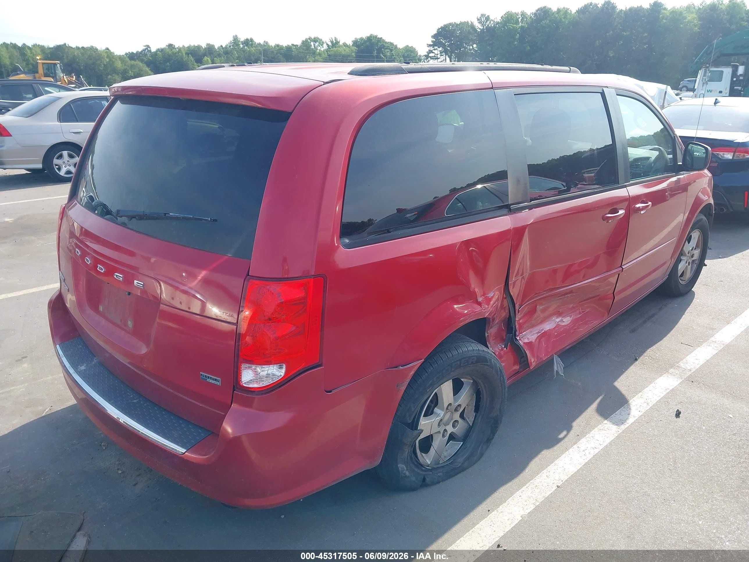 2013 Dodge Grand Caravan Sxt Red vin: 2C4RDGCG5DR611540