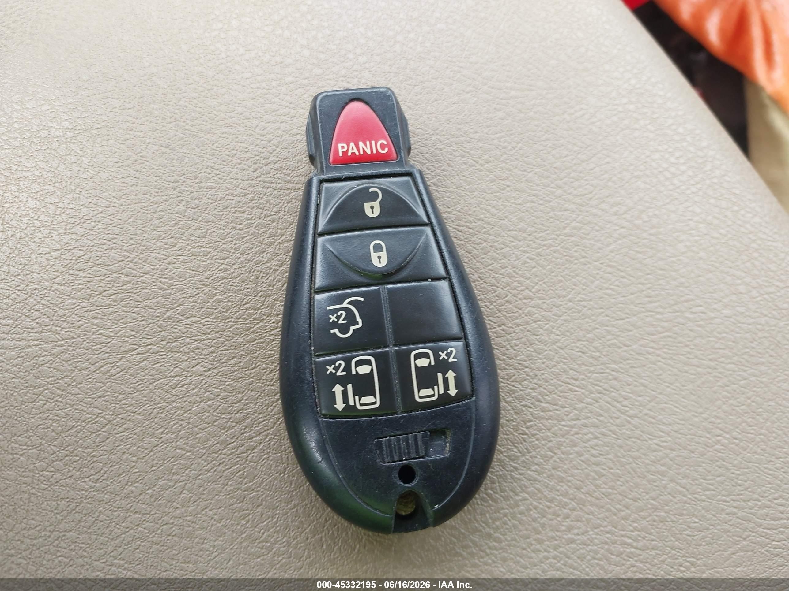 2013 Dodge Grand Caravan Sxt Red vin: 2C4RDGCG5DR654646