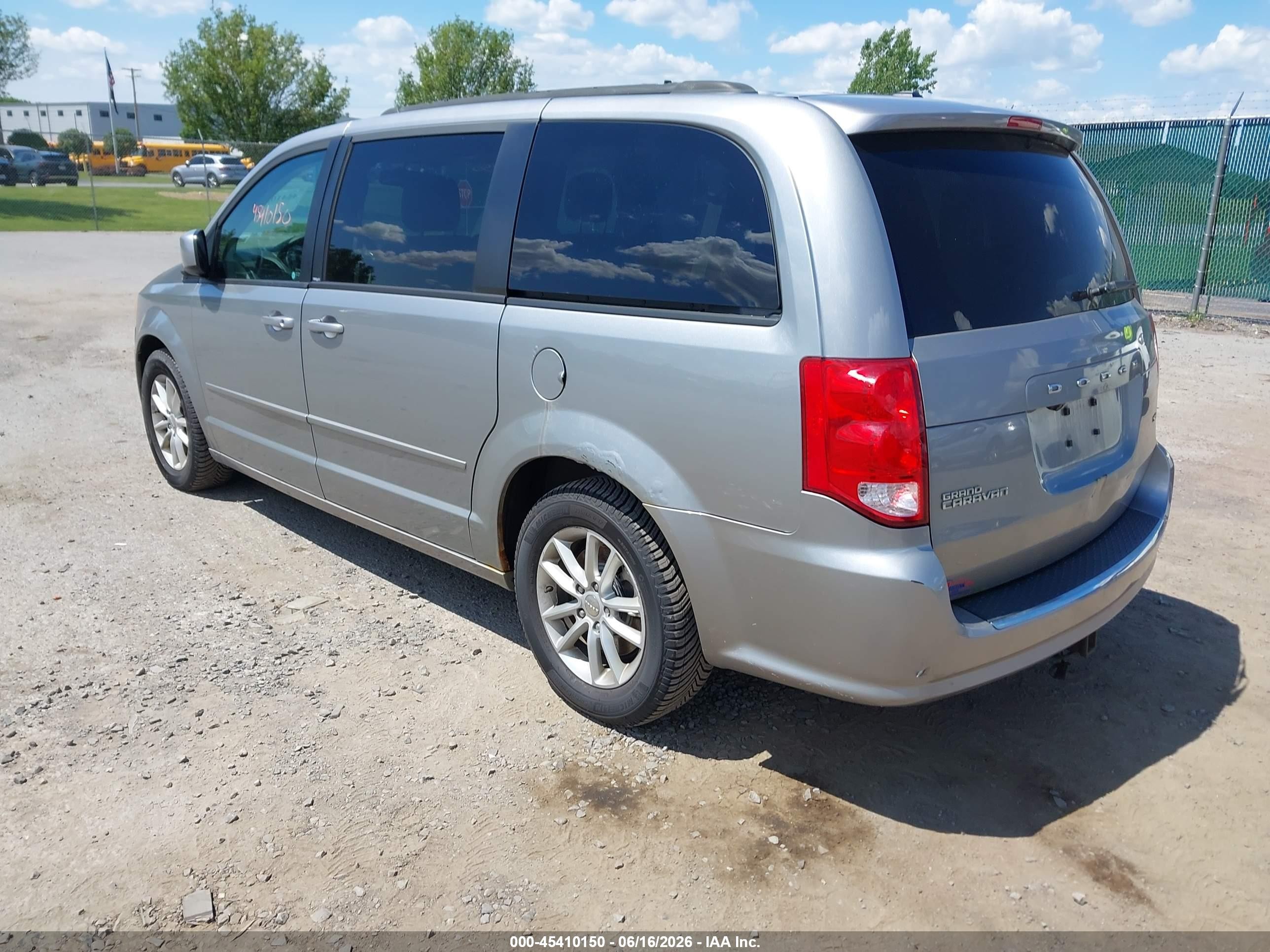 2014 Dodge Grand Caravan Sxt Silver vin: 2C4RDGCG5ER199508
