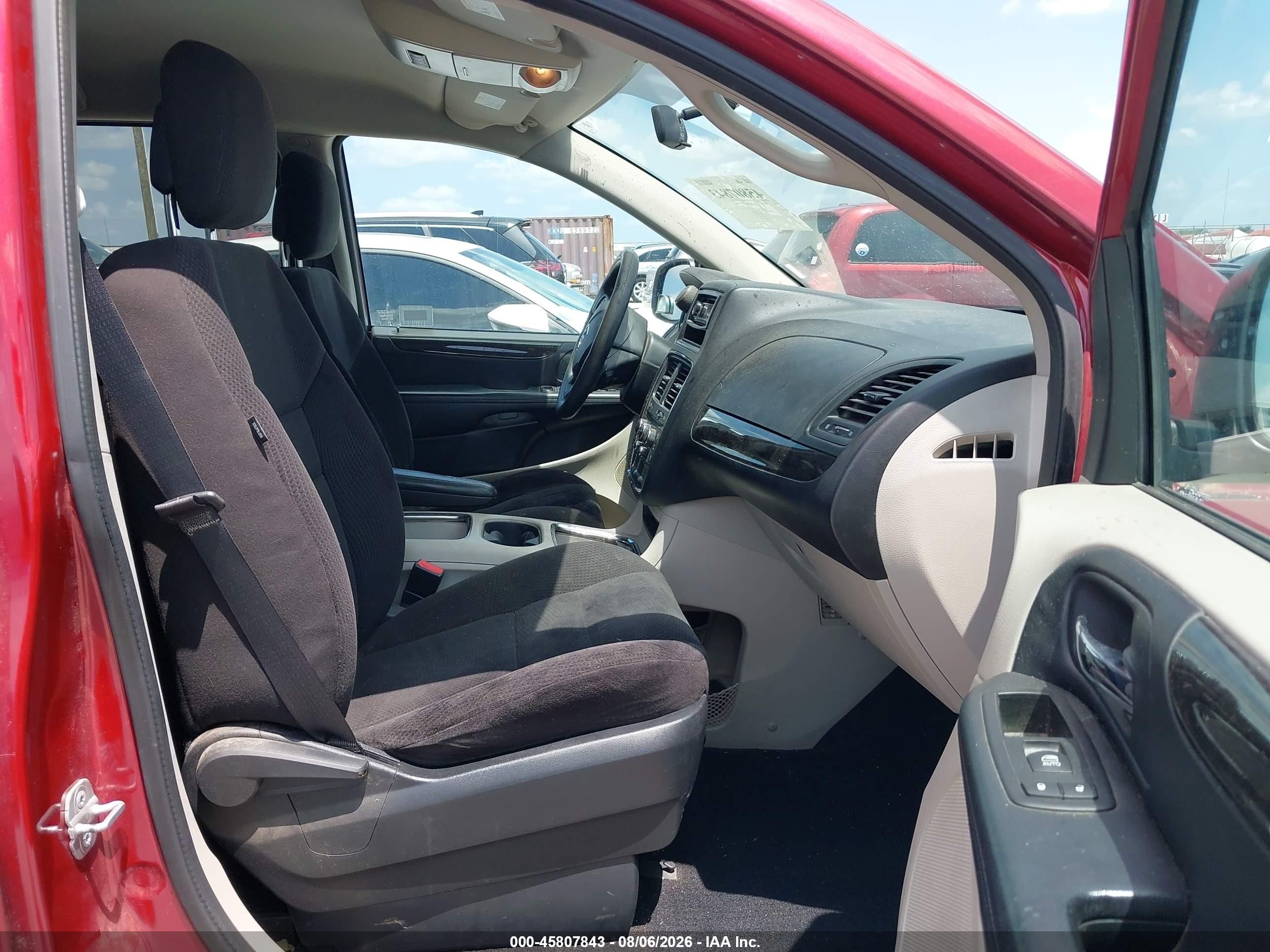 2014 Dodge Grand Caravan Sxt Red vin: 2C4RDGCG5ER213939