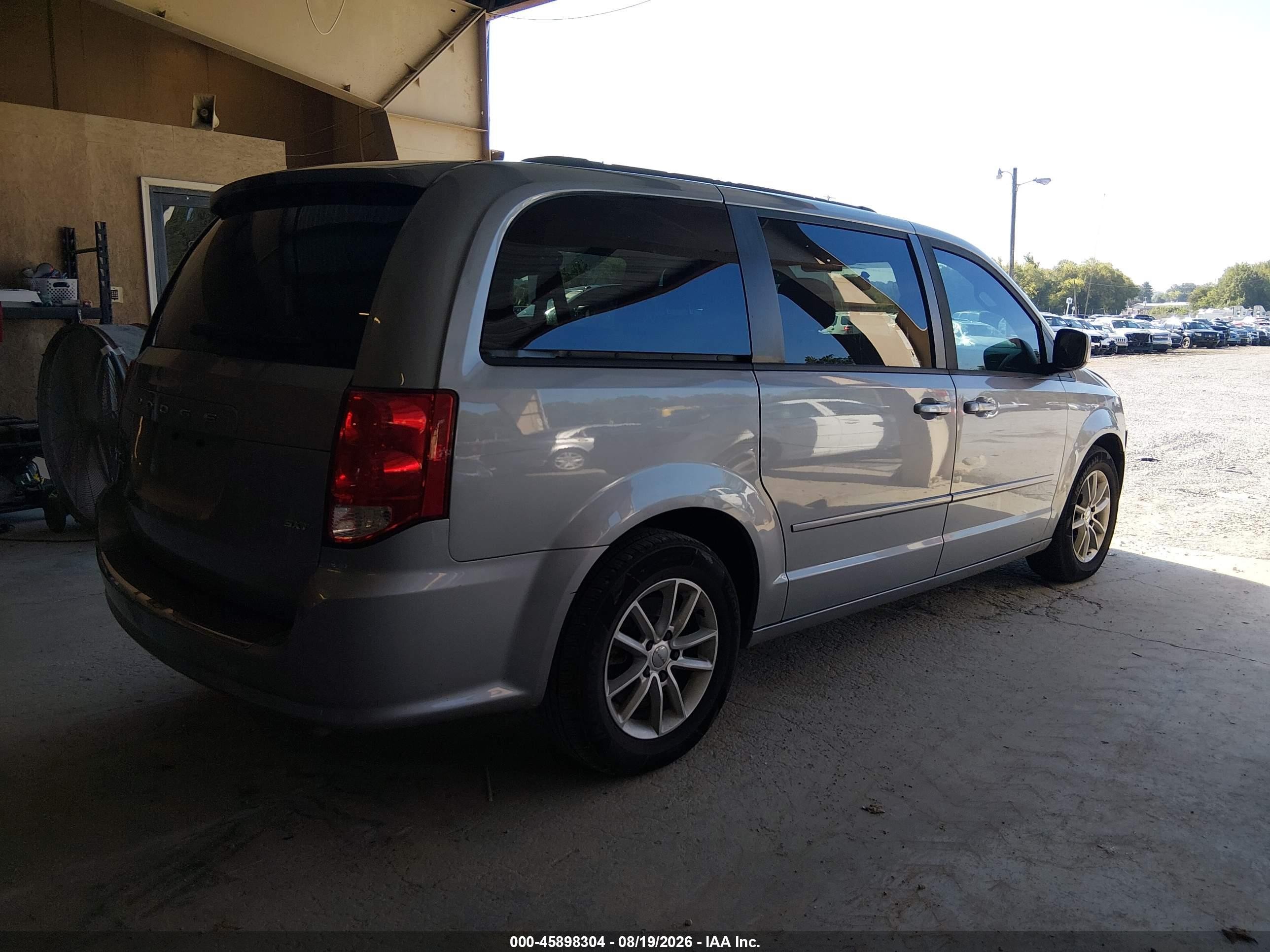 2014 Dodge Grand Caravan Sxt Серебряный vin: 2C4RDGCG5ER230448