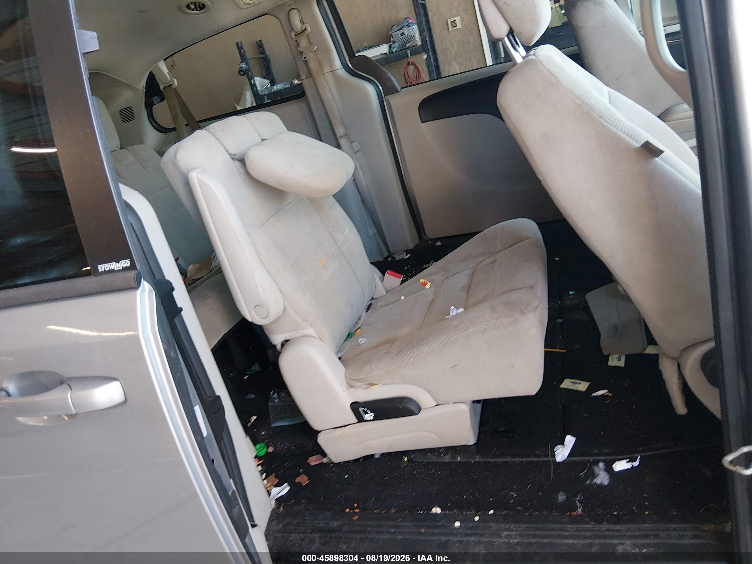 2014 Dodge Grand Caravan Sxt Серебряный vin: 2C4RDGCG5ER230448
