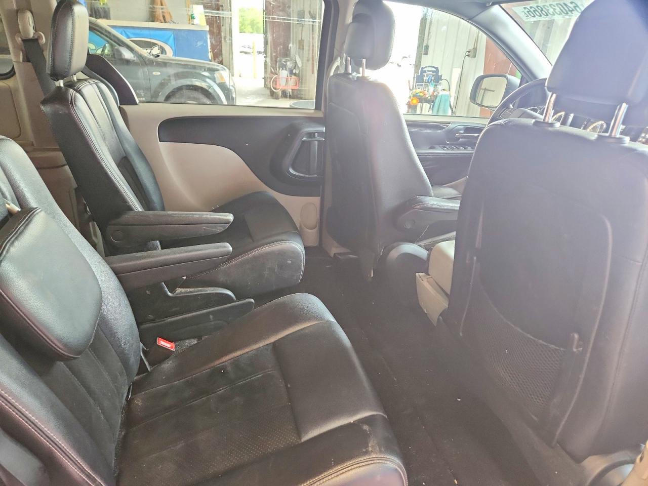 2014 Dodge Grand Caravan Sxt Silver vin: 2C4RDGCG5ER257682