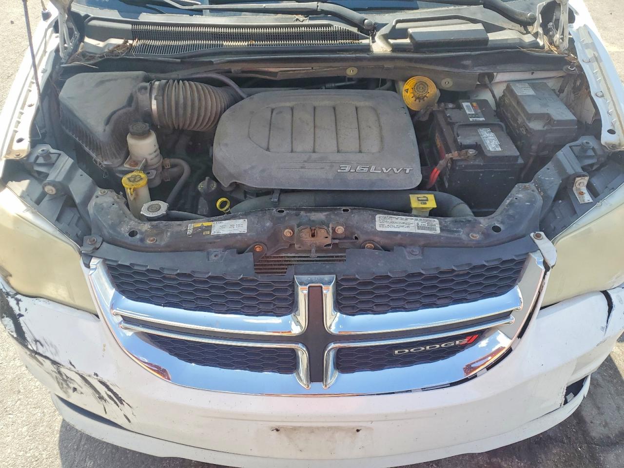 2014 Dodge Grand Caravan Sxt White vin: 2C4RDGCG5ER257777