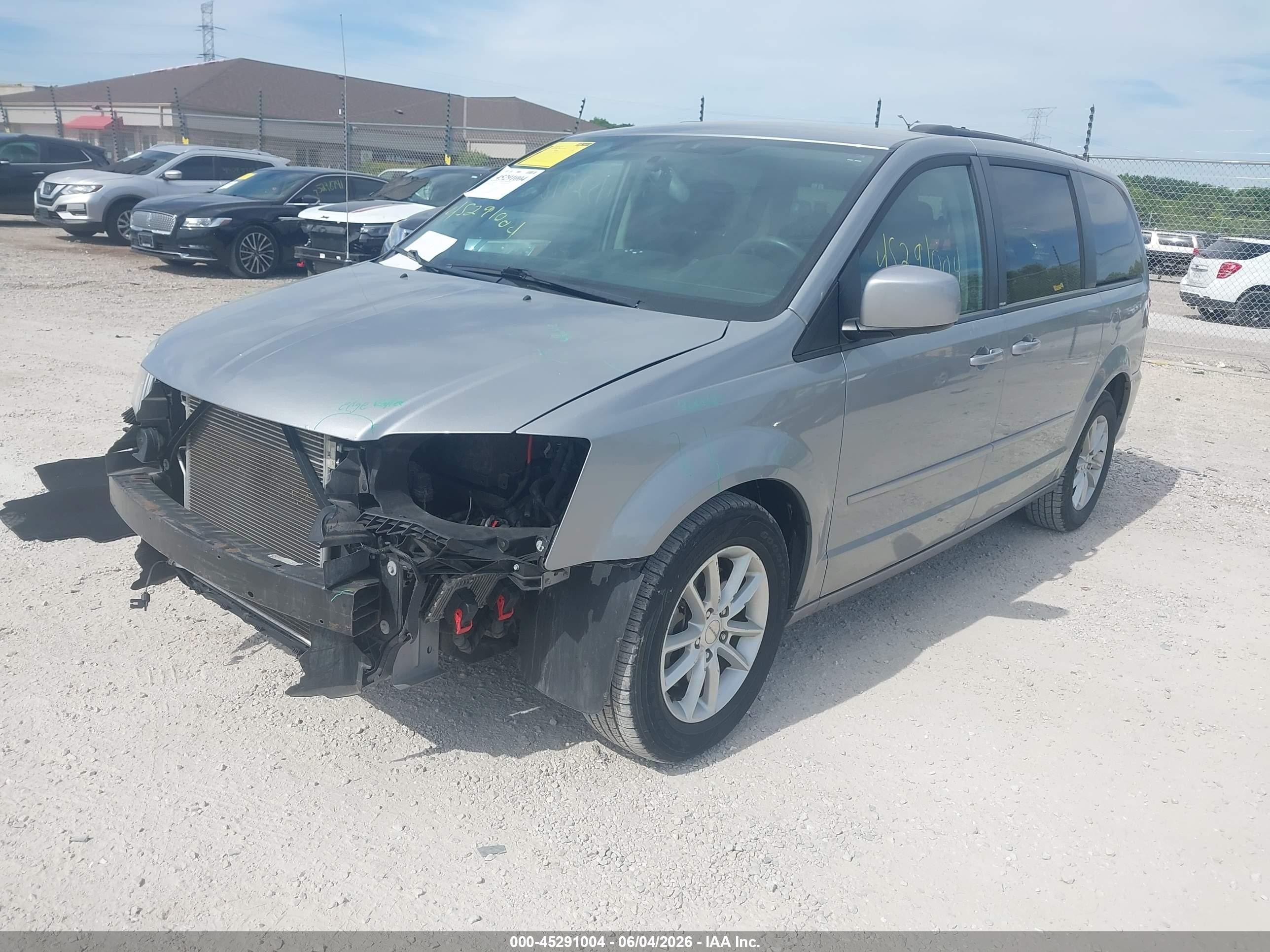 2014 Dodge Grand Caravan Sxt Silver vin: 2C4RDGCG5ER291721