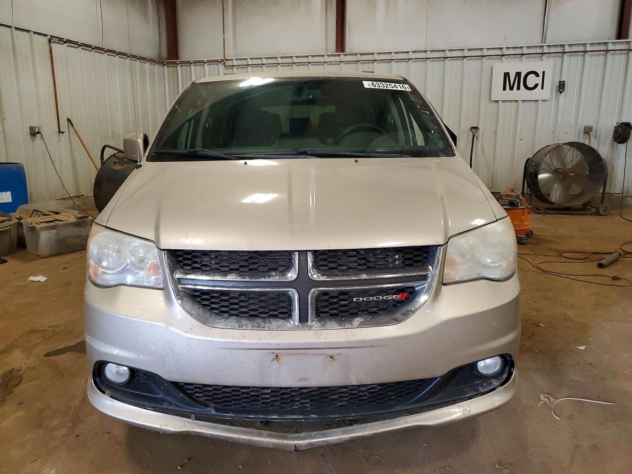 2014 Dodge Grand Caravan Sxt Cream vin: 2C4RDGCG5ER301597