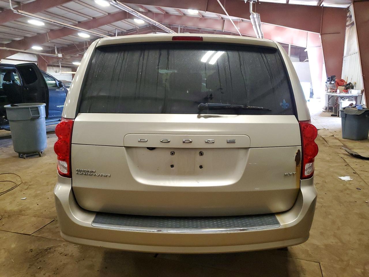 2014 Dodge Grand Caravan Sxt Cream vin: 2C4RDGCG5ER301597