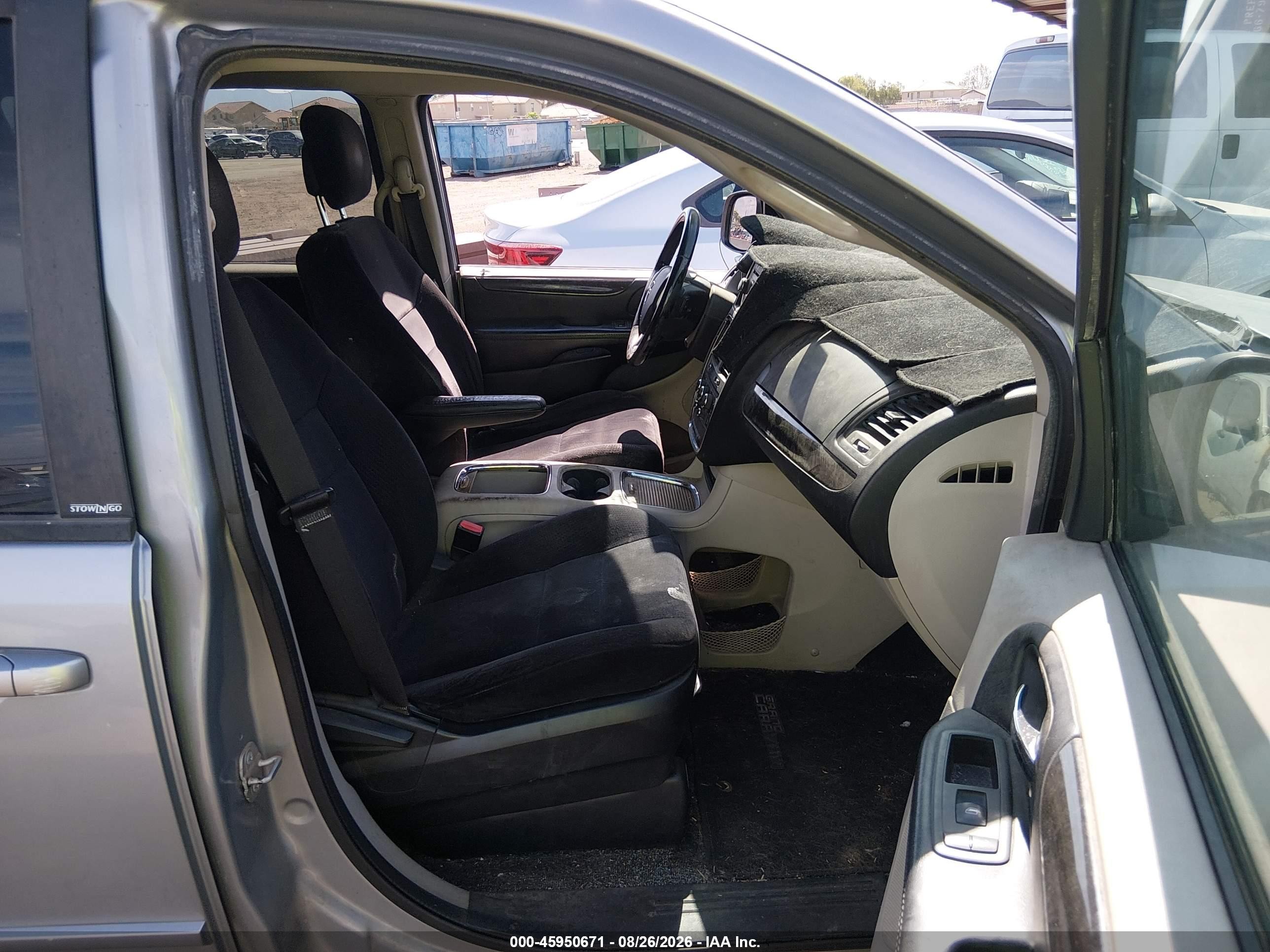 2014 Dodge Grand Caravan Sxt Silver vin: 2C4RDGCG5ER320067