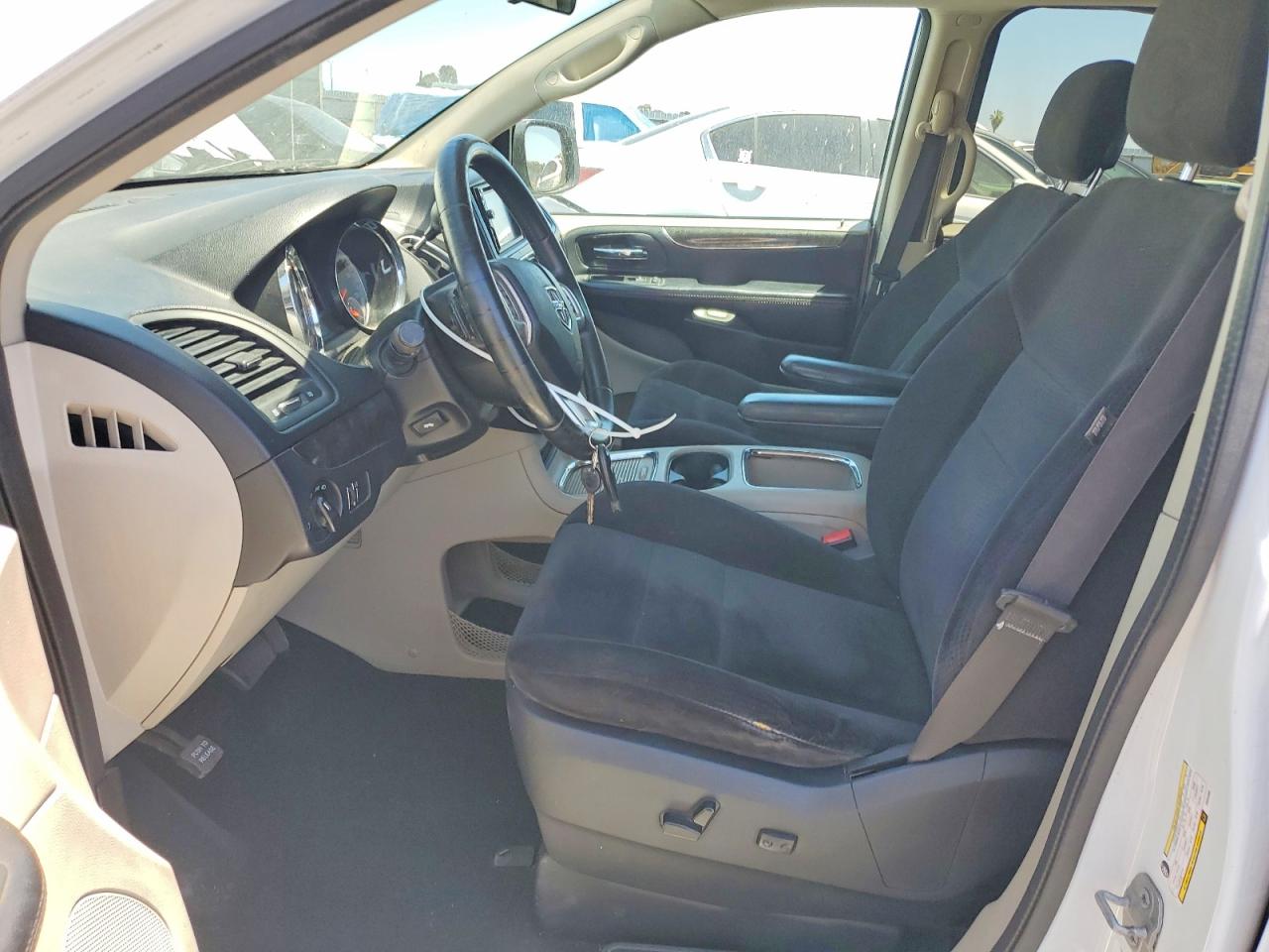 2014 Dodge Grand Caravan Sxt White vin: 2C4RDGCG5ER344885