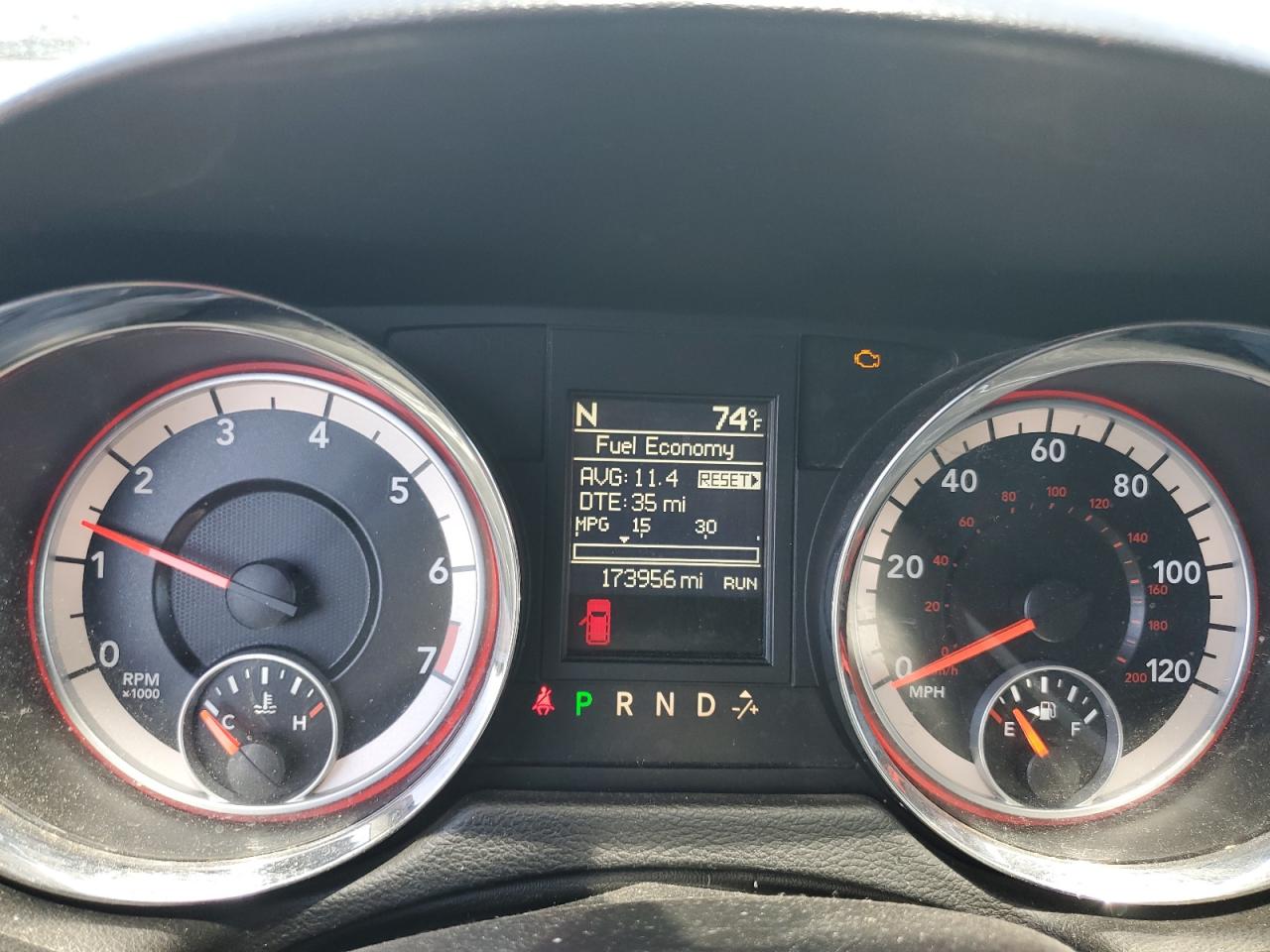 2014 Dodge Grand Caravan Sxt White vin: 2C4RDGCG5ER344885 Damage: Warning Light - Engine, On, Unacceptable