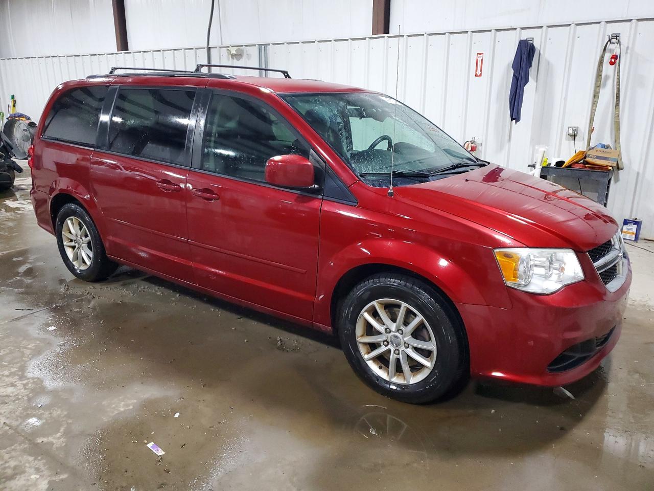 2014 Dodge Grand Caravan Sxt Red vin: 2C4RDGCG5ER366143