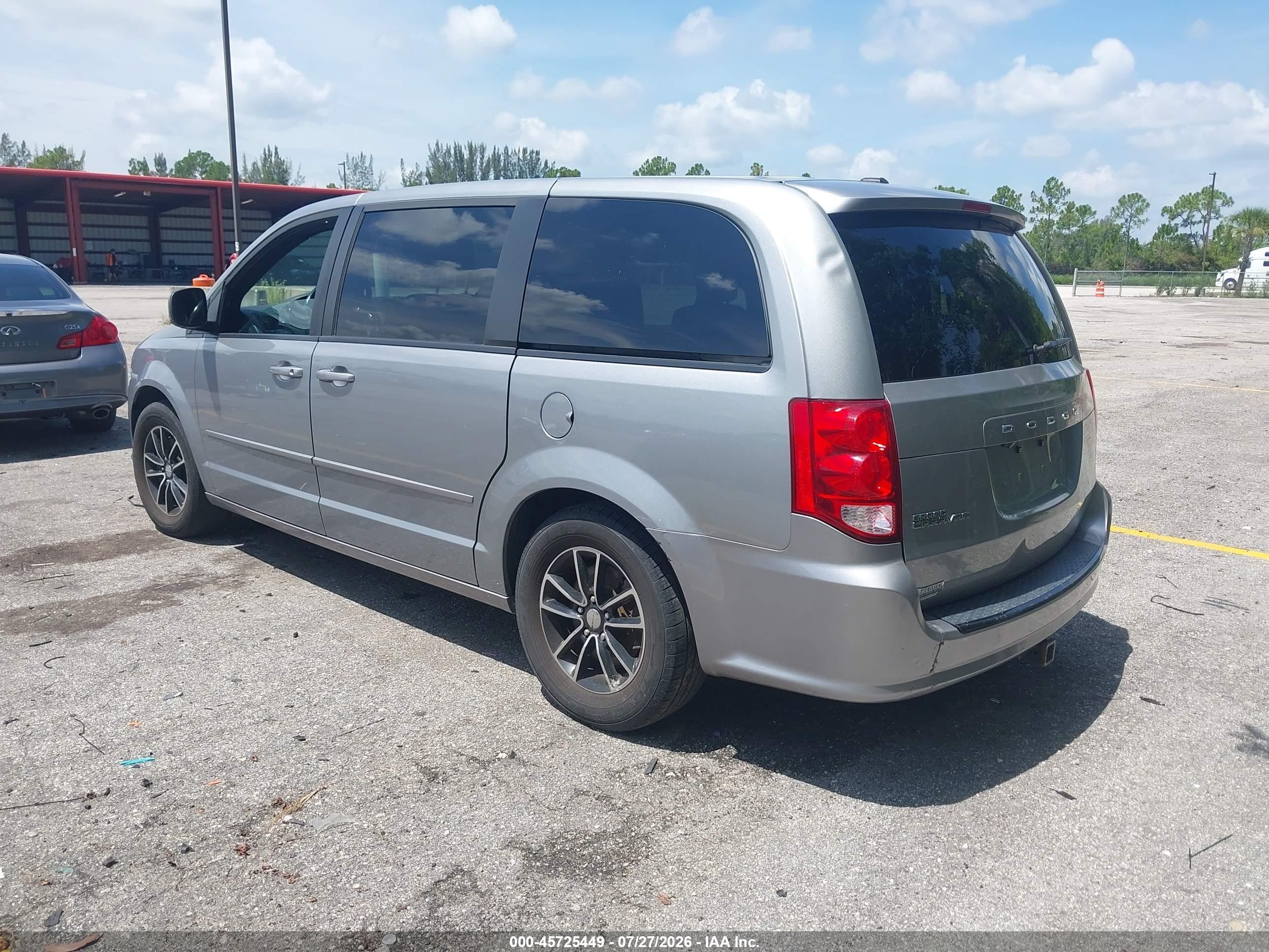 2015 Dodge Grand Caravan Sxt Серебряный vin: 2C4RDGCG5FR524501