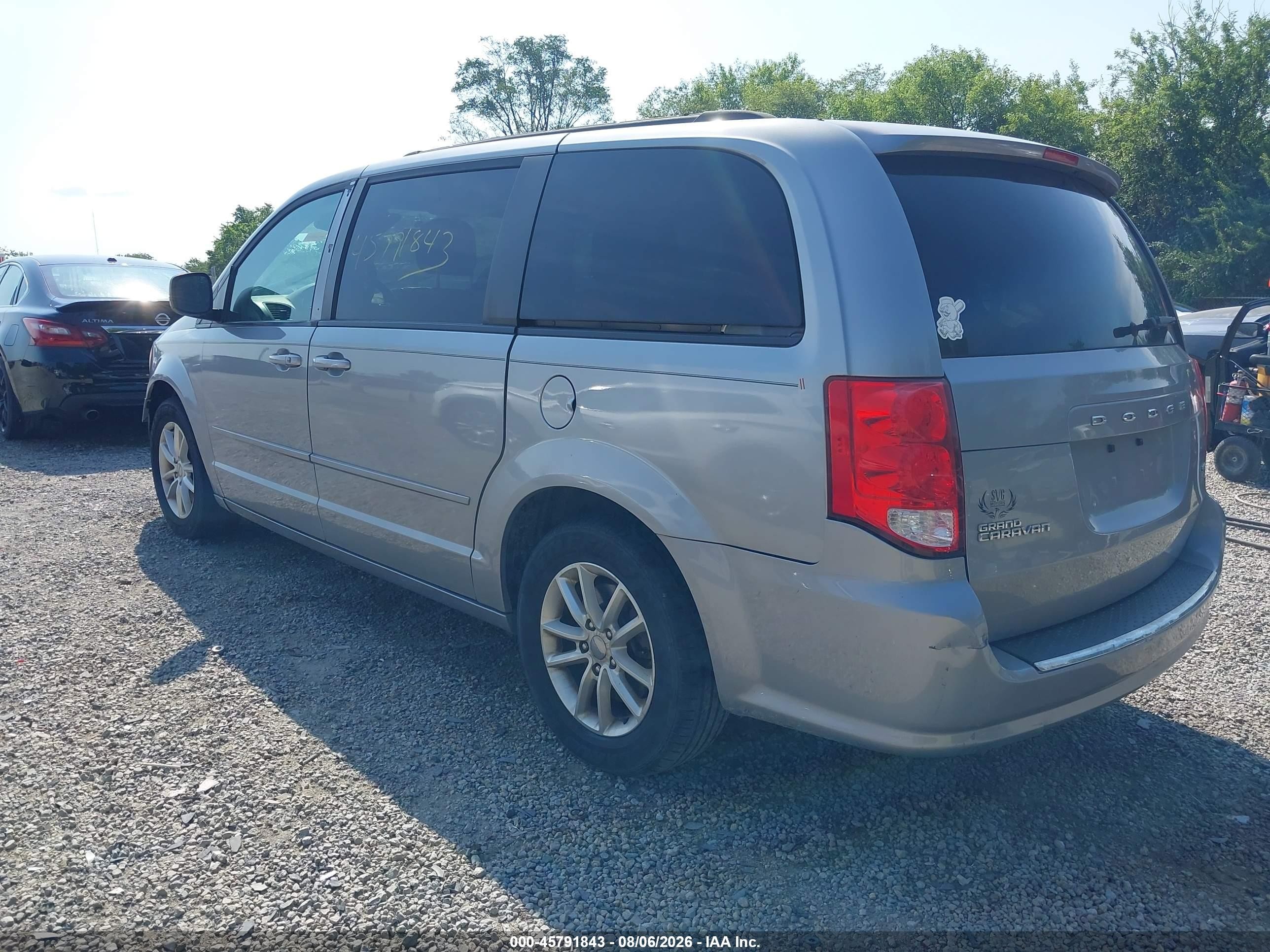 2015 Dodge Grand Caravan Sxt Silver vin: 2C4RDGCG5FR541475