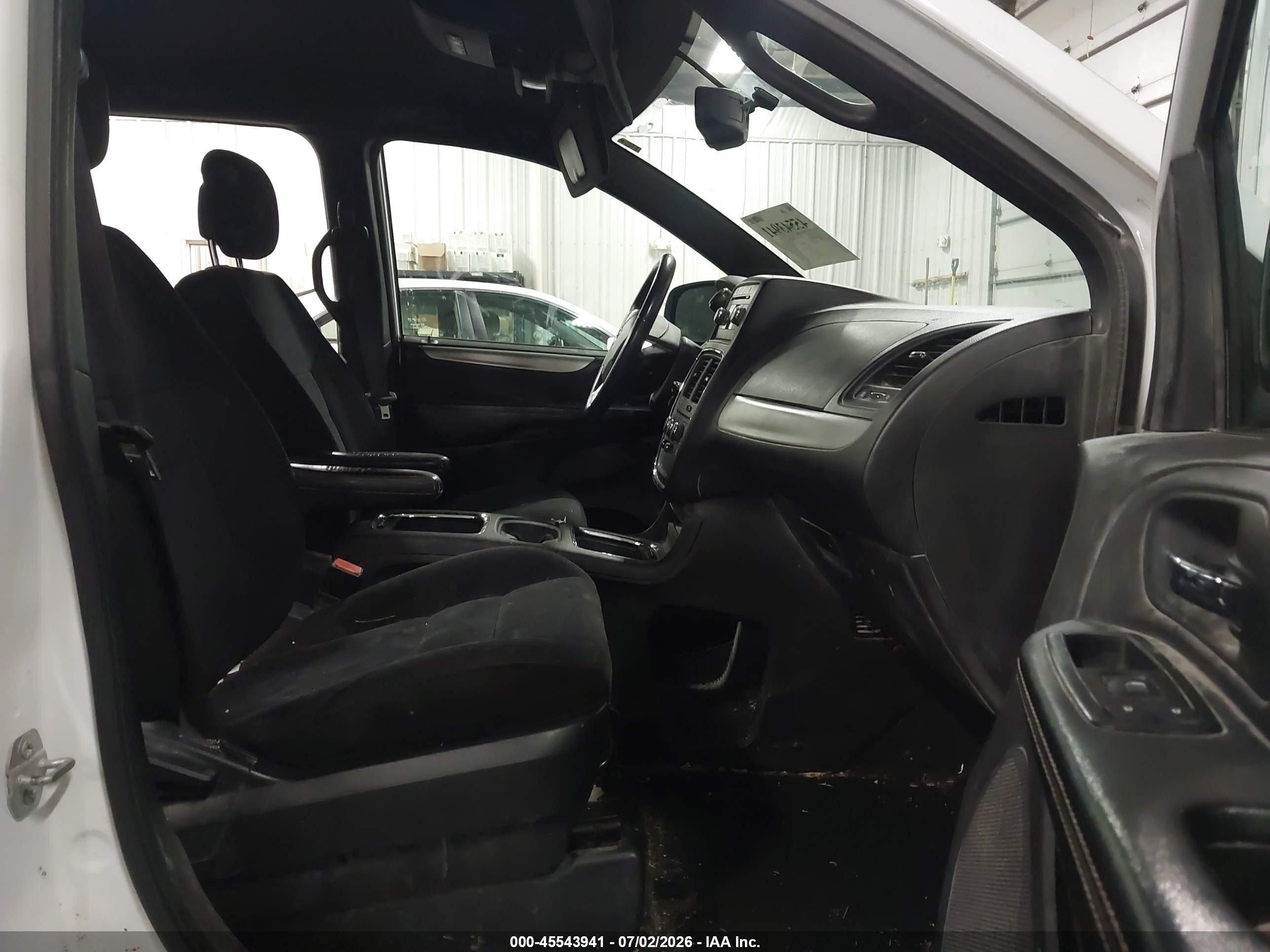 2015 Dodge Grand Caravan Sxt White vin: 2C4RDGCG5FR570216