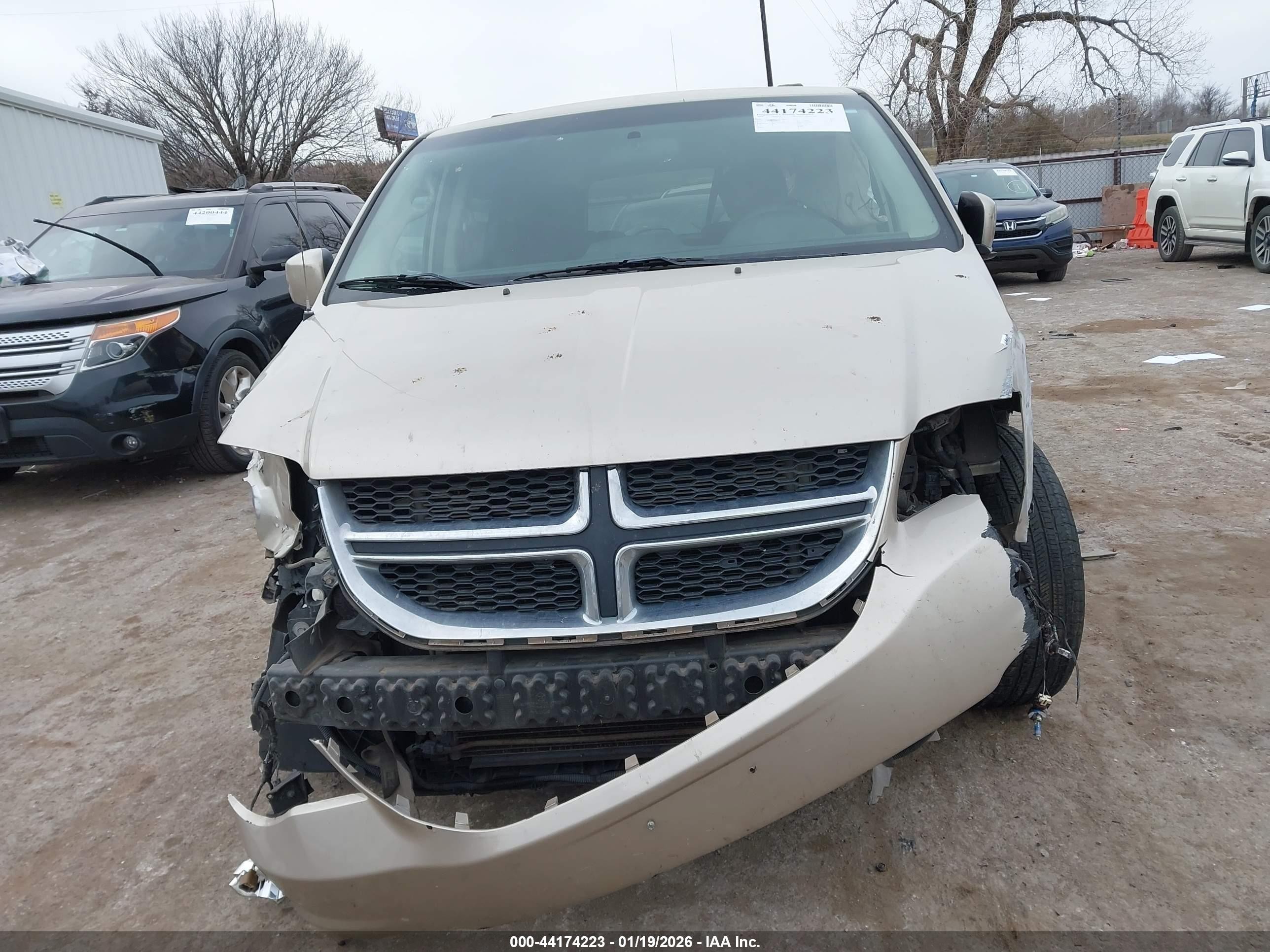 2015 Dodge Grand Caravan Sxt Champagne vin: 2C4RDGCG5FR648347