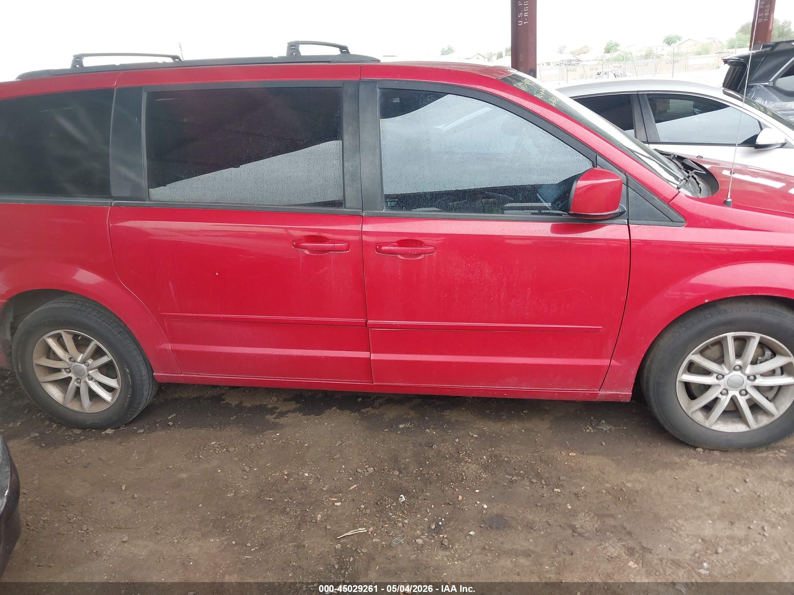 2015 Dodge Grand Caravan Sxt Red vin: 2C4RDGCG5FR744818