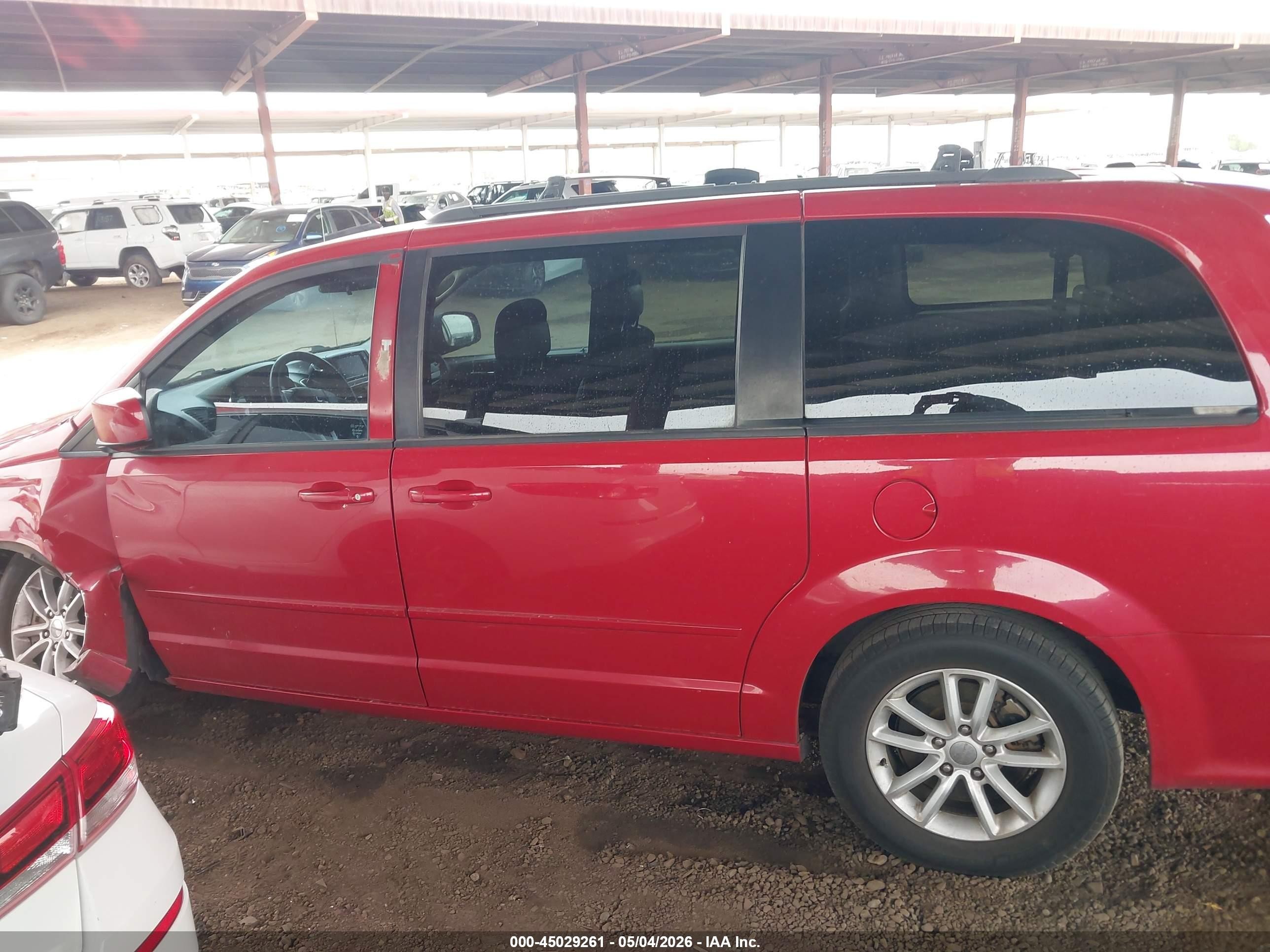 2015 Dodge Grand Caravan Sxt Red vin: 2C4RDGCG5FR744818