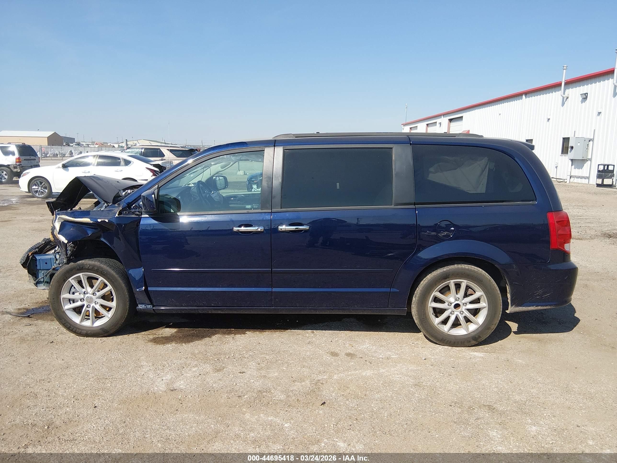 2015 Dodge Grand Caravan Sxt Синий vin: 2C4RDGCG5FR750568