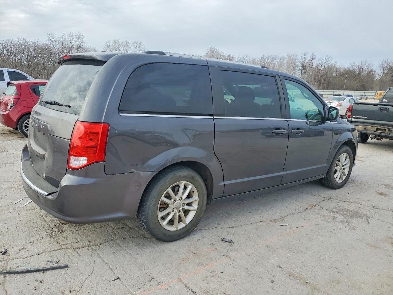 2018 Dodge Grand Caravan Sxt Gray vin: 2C4RDGCG5JR267669